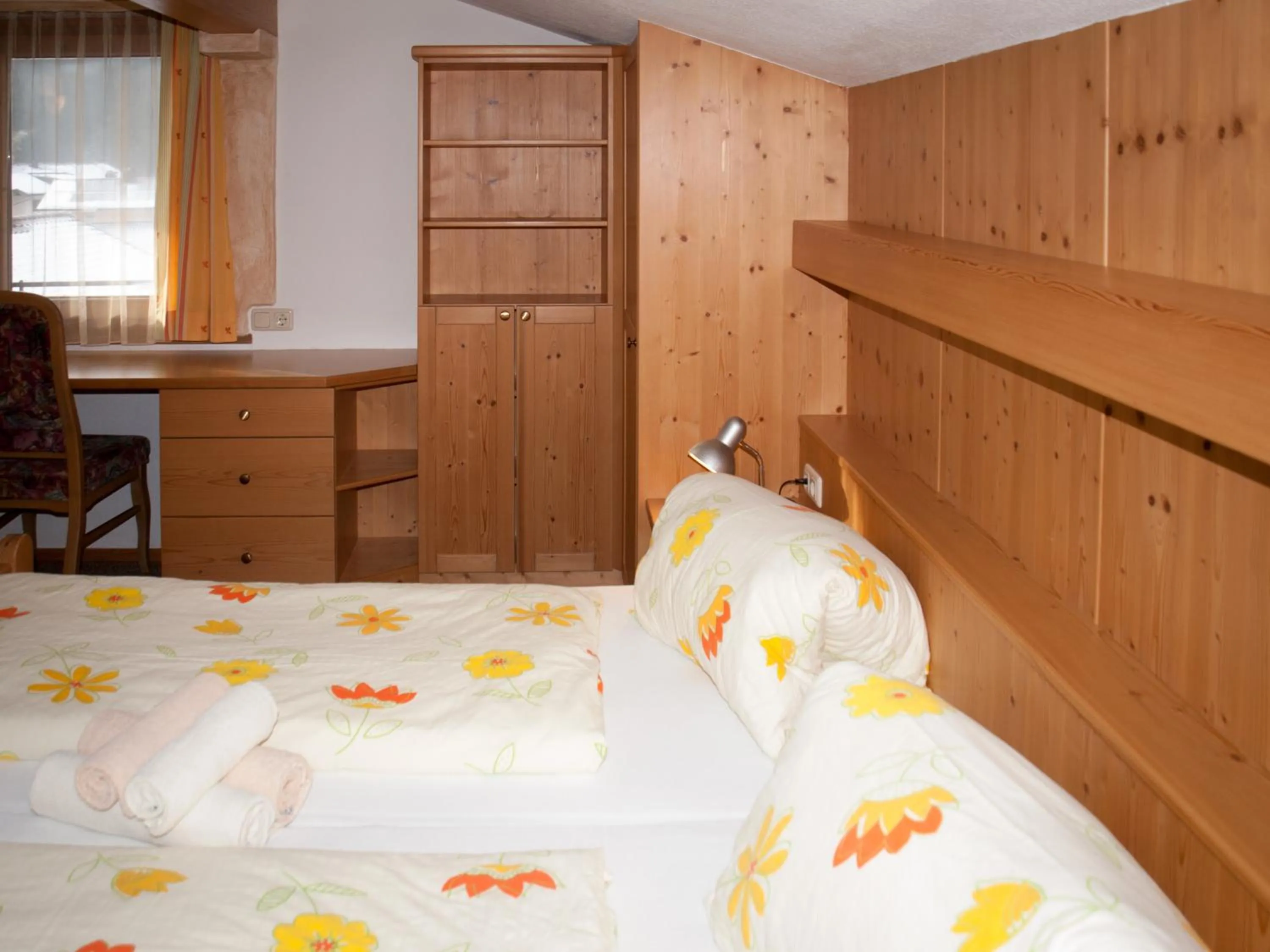 Bed in Pension Handle