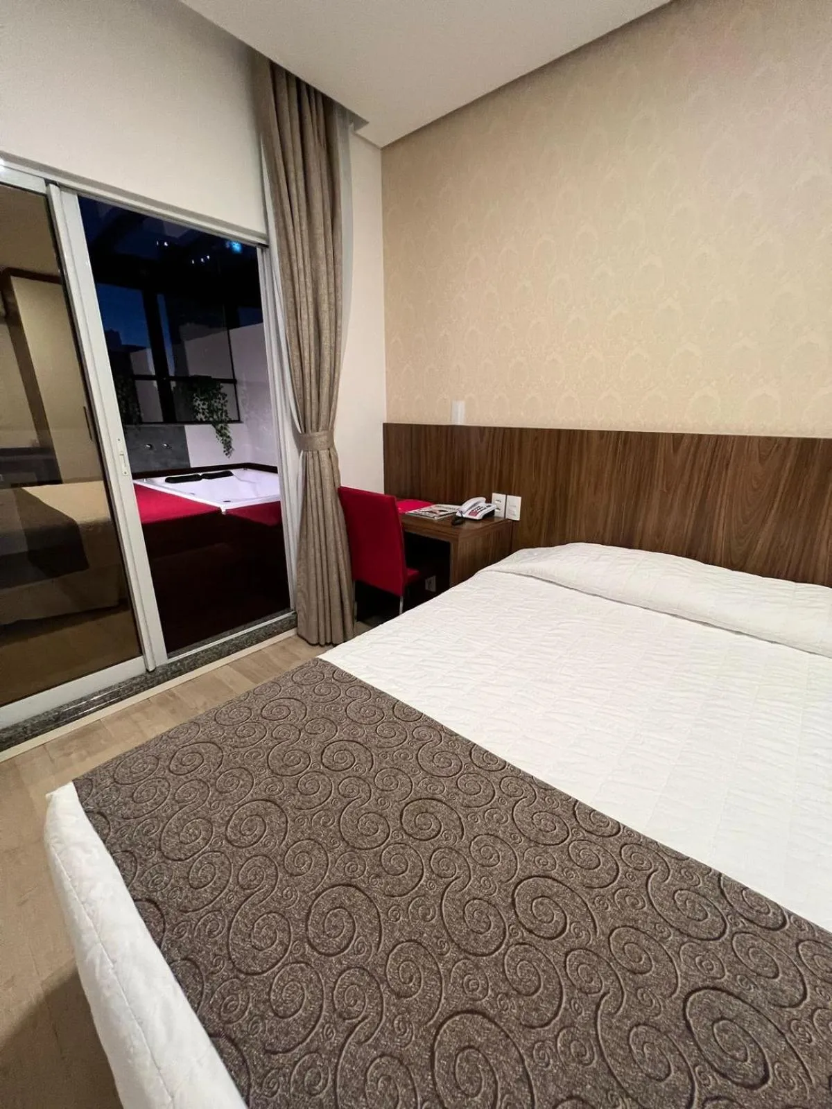 Bedroom, Bed in Holiday & Business Hotel - Em frente ao Centro de Eventos e Arena Conda