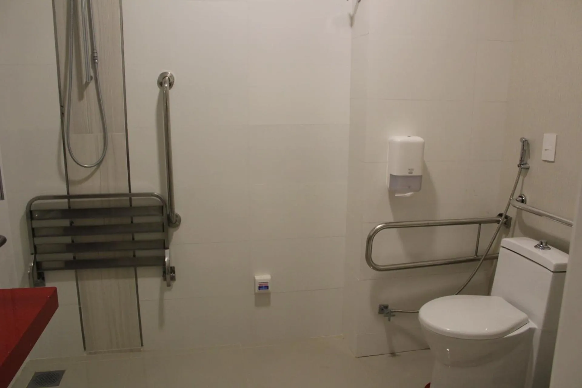 Bathroom in Holiday & Business Hotel - Em frente ao Centro de Eventos e Arena Conda