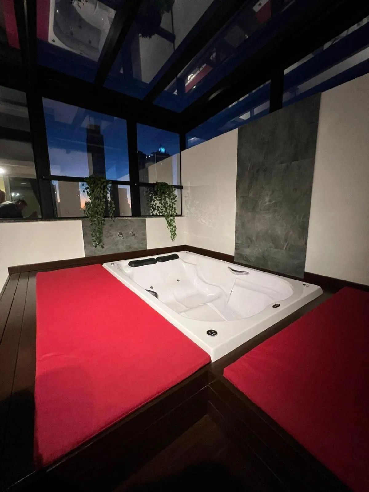 Hot Tub in Holiday & Business Hotel - Em frente ao Centro de Eventos e Arena Conda