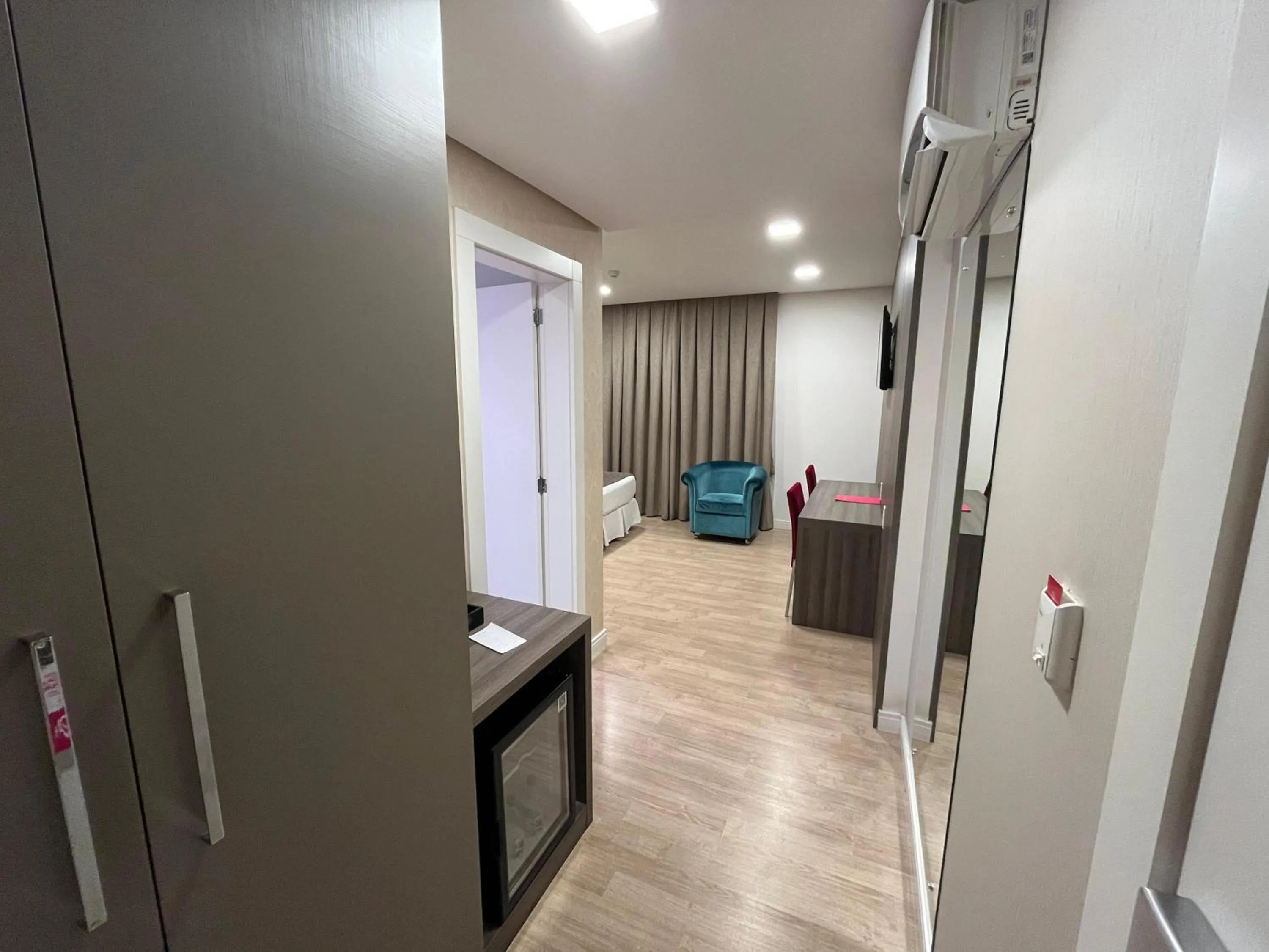 Photo of the whole room, Bed in Holiday & Business Hotel - Em frente ao Centro de Eventos e Arena Conda