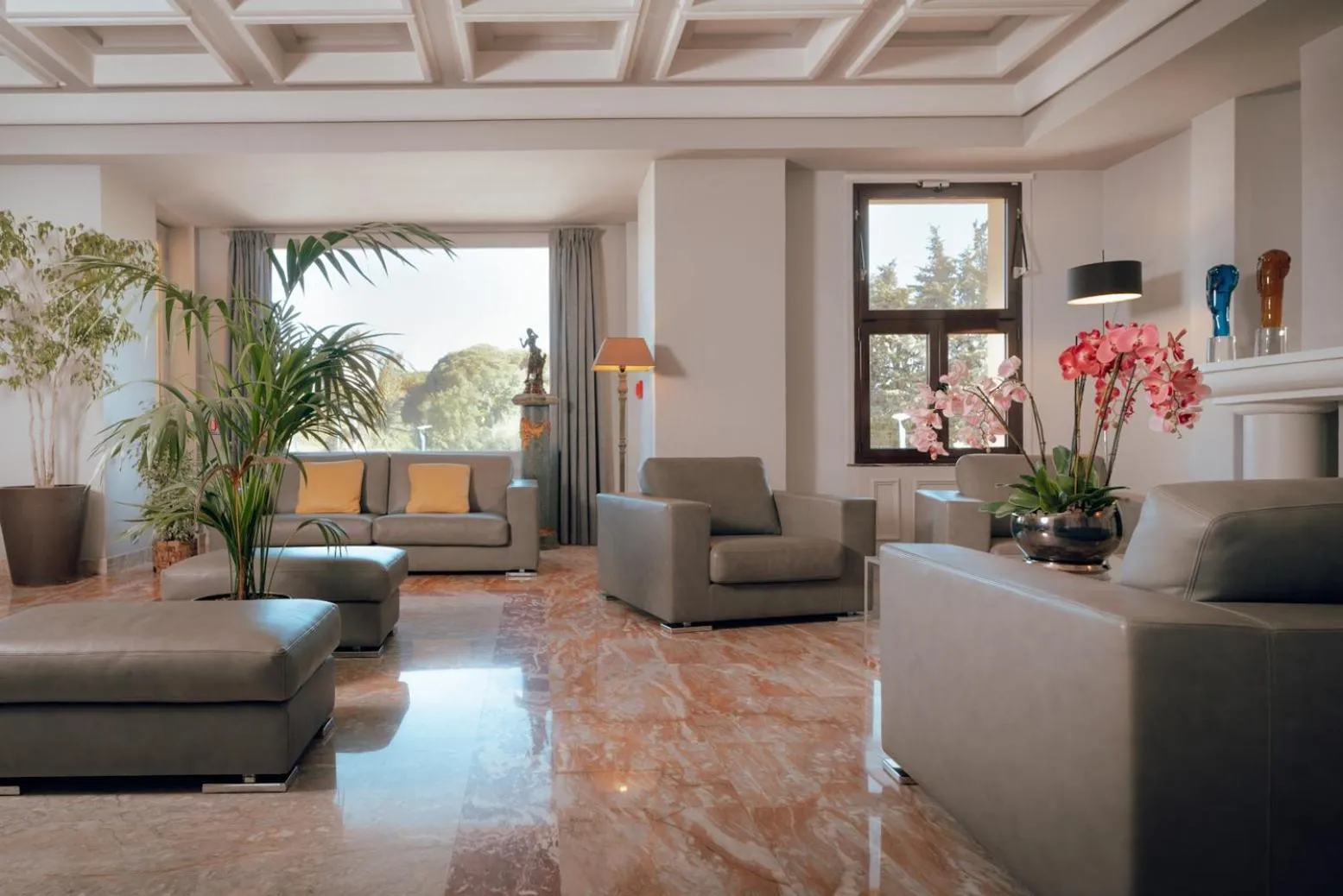 Lobby or reception in Ermitage de l'Oasis & Spa - Cannes Mandelieu