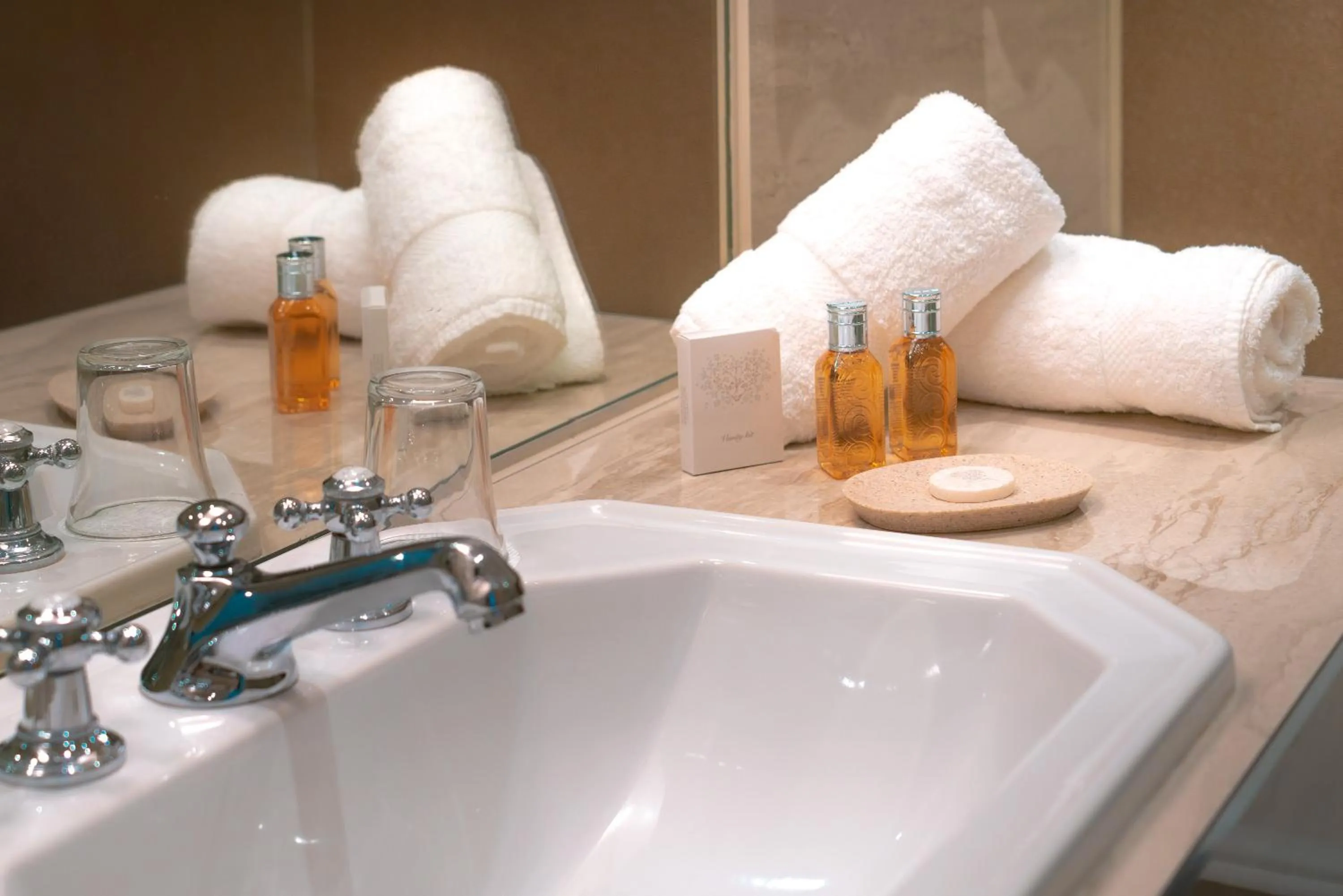 Bath in Ermitage de l'Oasis & Spa - Cannes Mandelieu