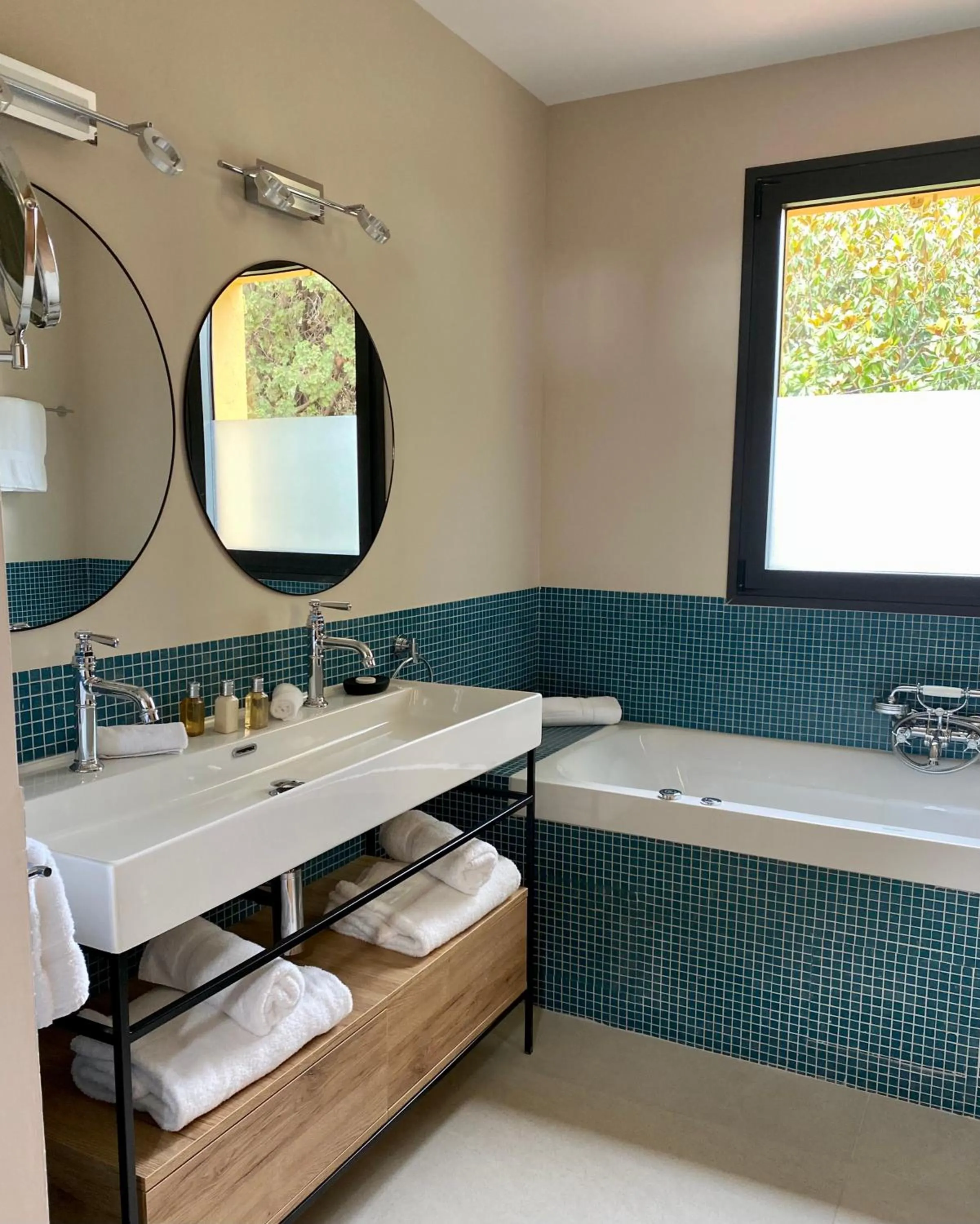 Bathroom in Ermitage de l'Oasis & Spa - Cannes Mandelieu