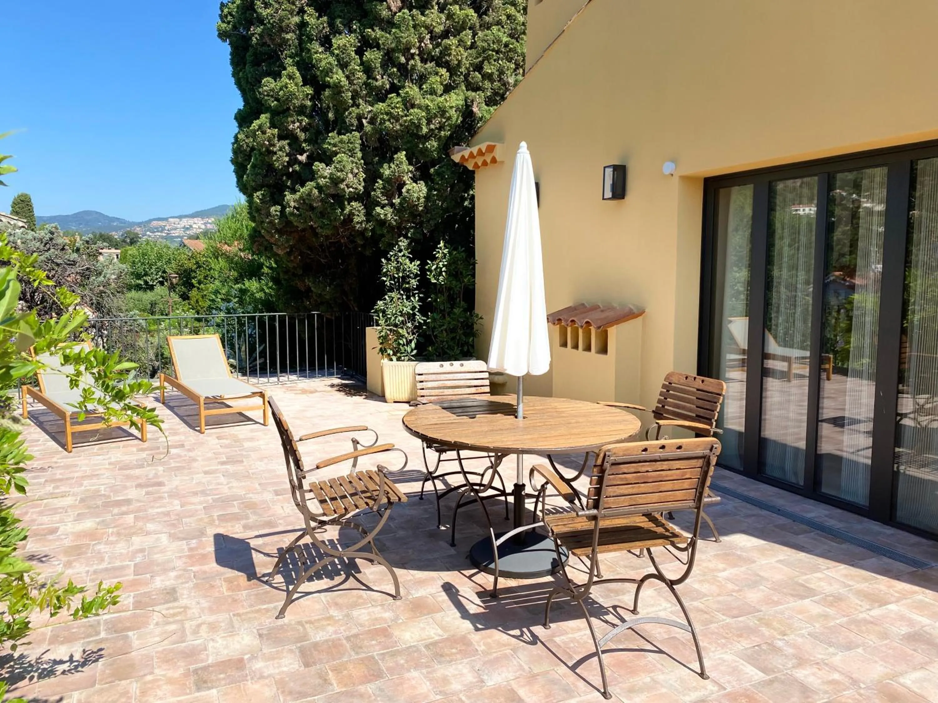 Balcony/Terrace in Ermitage de l'Oasis & Spa - Cannes Mandelieu