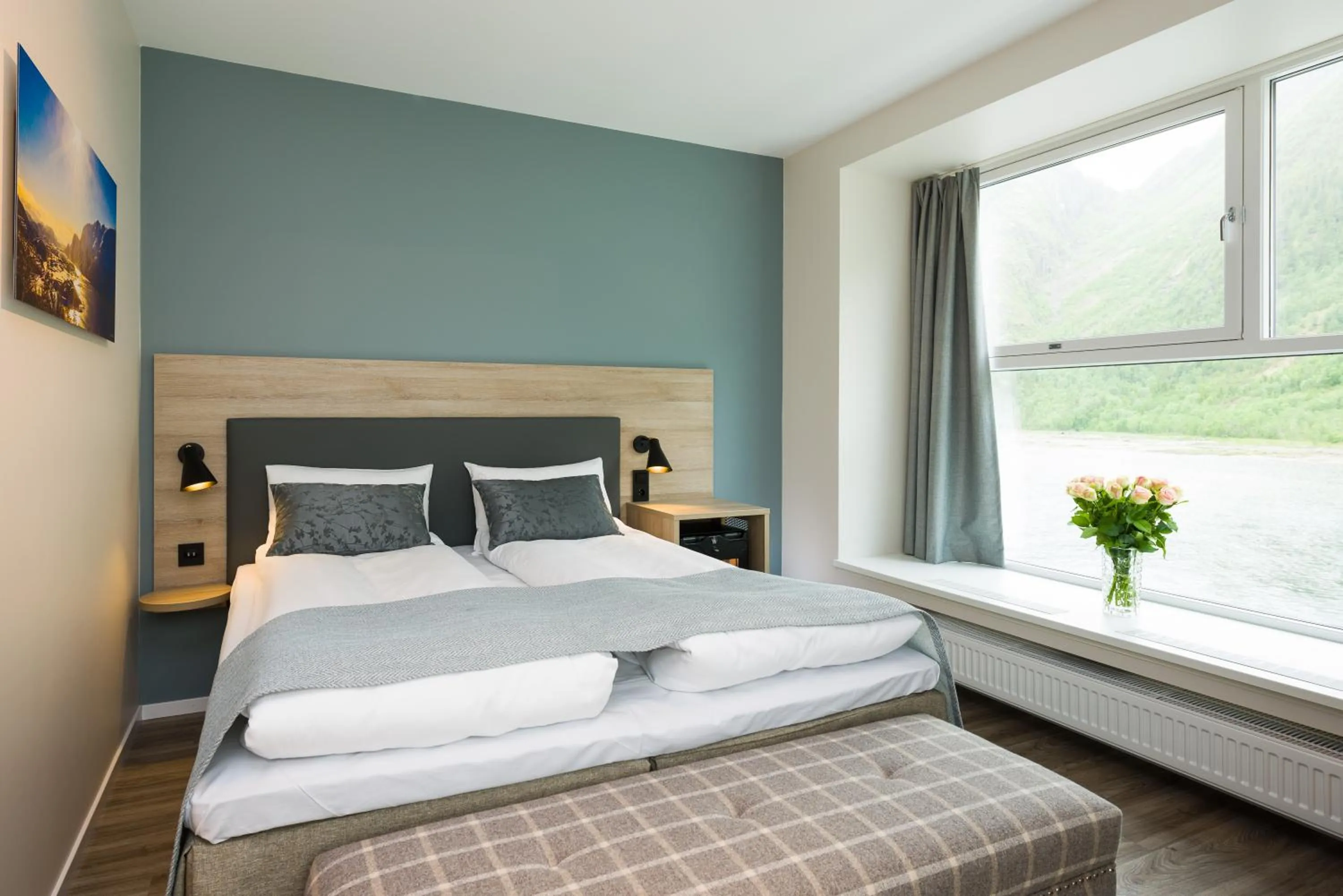 Day, Bed in Fru Haugans Hotel