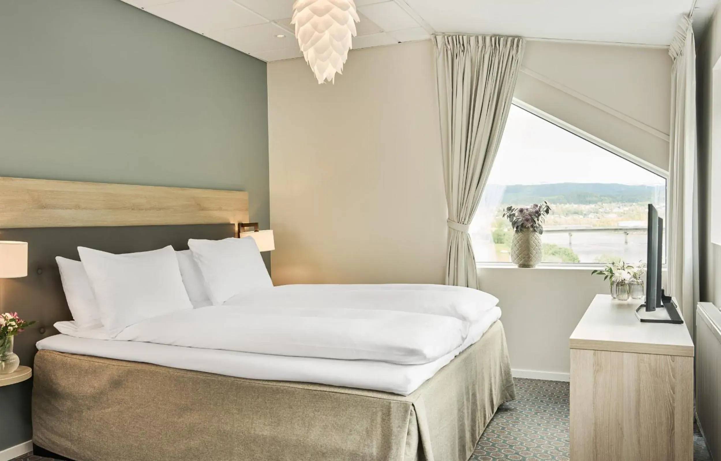 Suite with River View in Fru Haugans Hotel Suite with River View in Fru Haugans Hotel