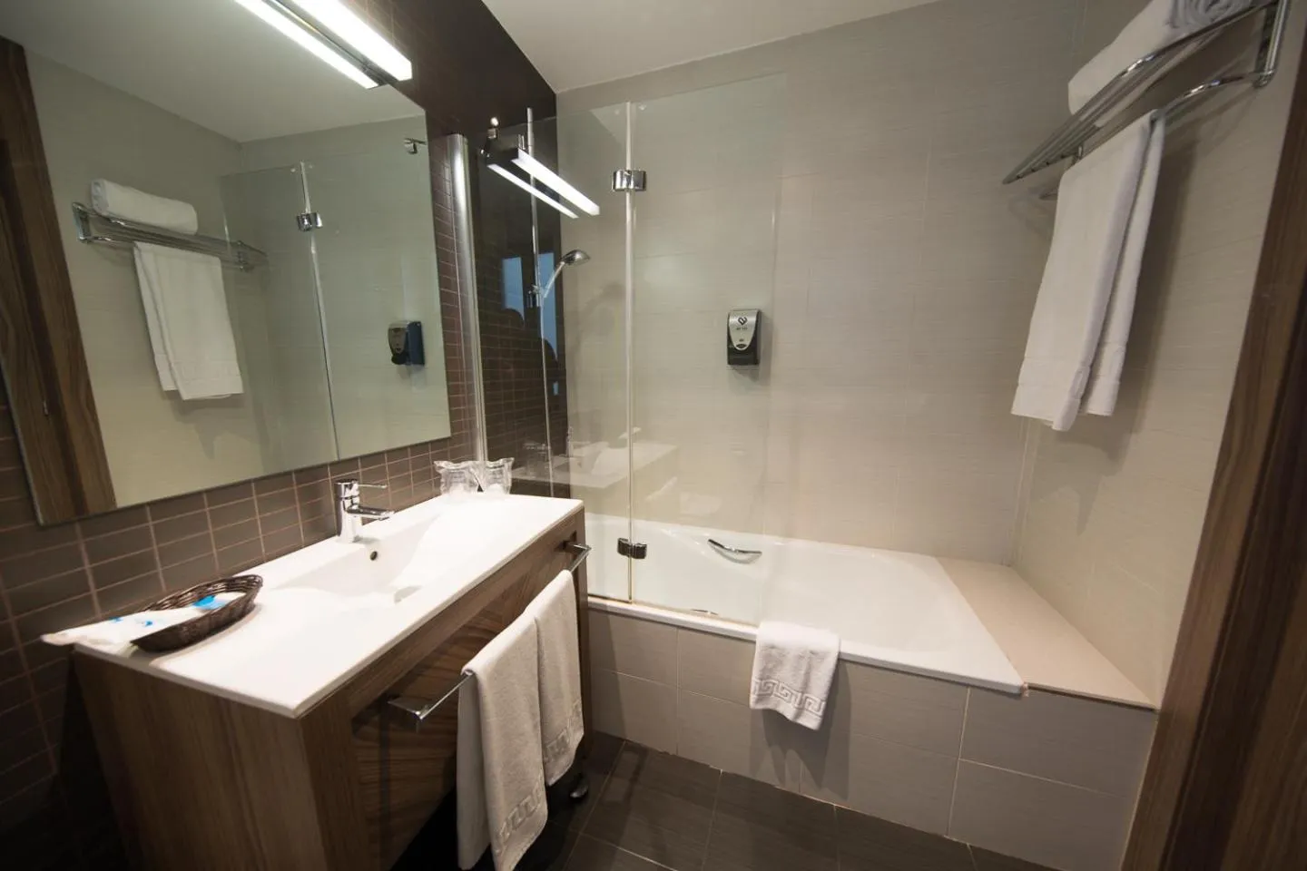 Toilet in Hotel Aroi Ponferrada