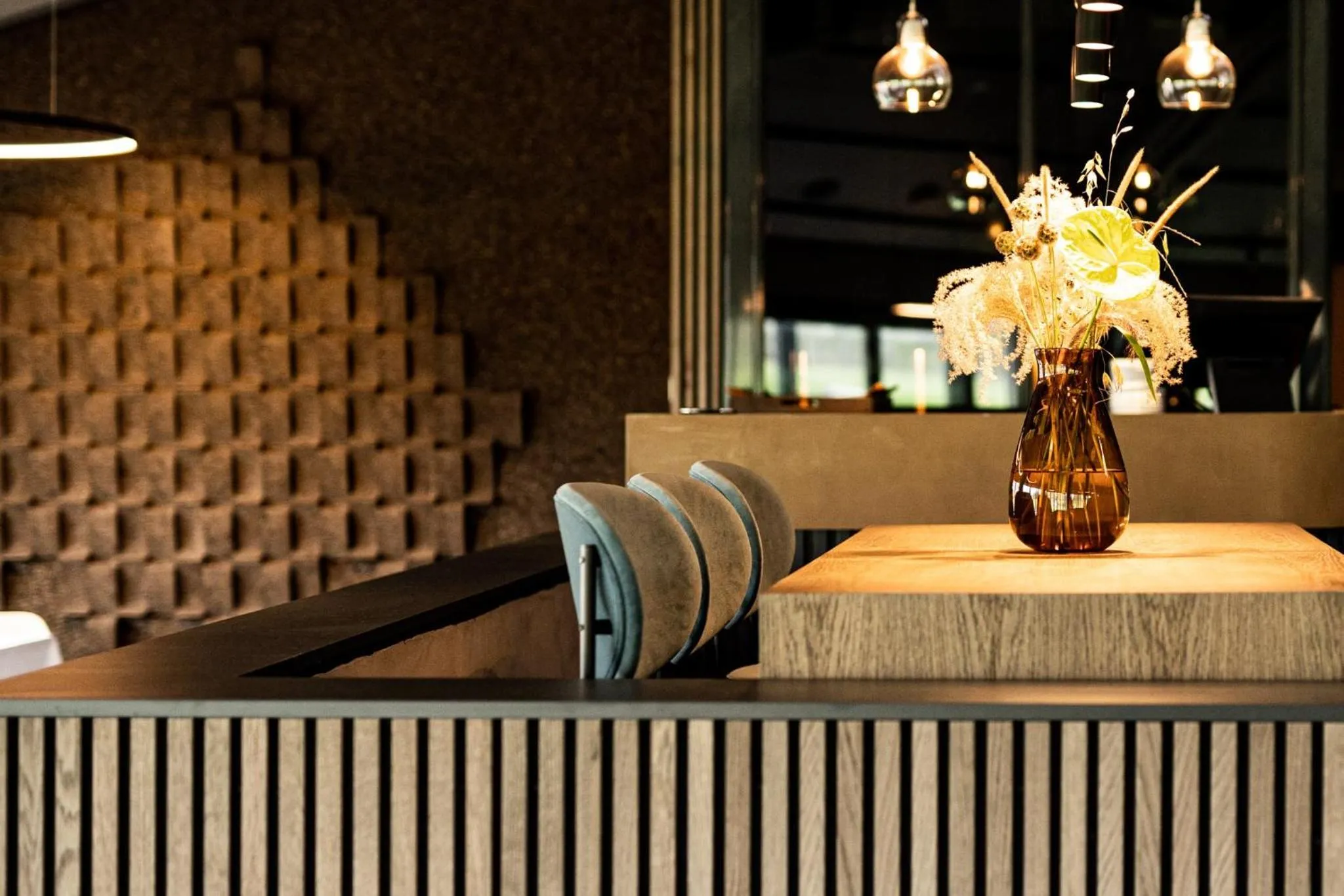 Restaurant/places to eat in HimmerLand