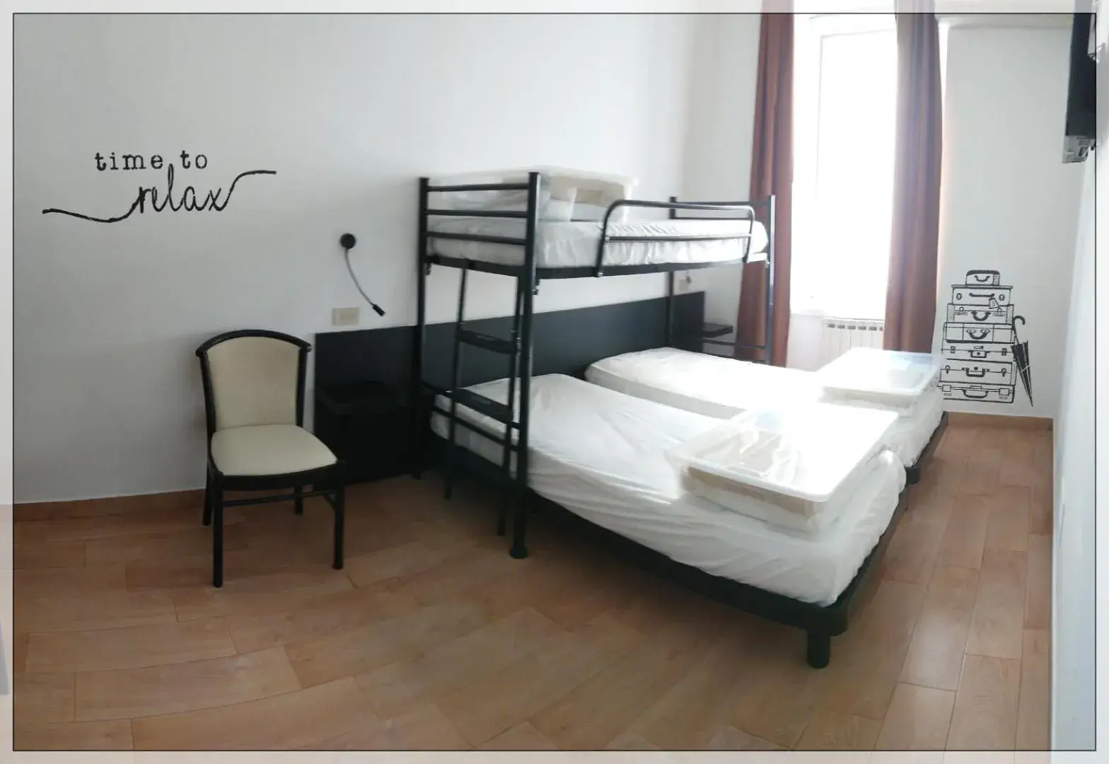 Triple Room with Private Bathroom in Hotel Istria Triple Room with Private Bathroom in Hotel Istria