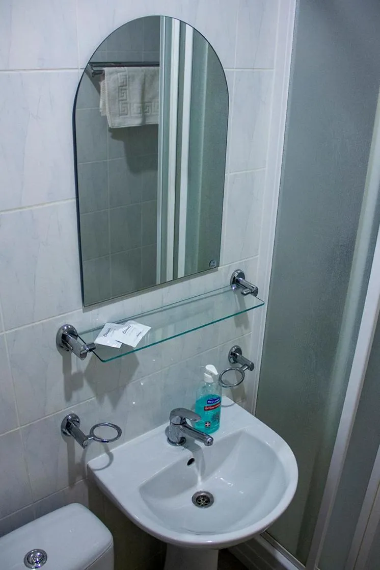 Shower in Olimpija Hotel & SPA