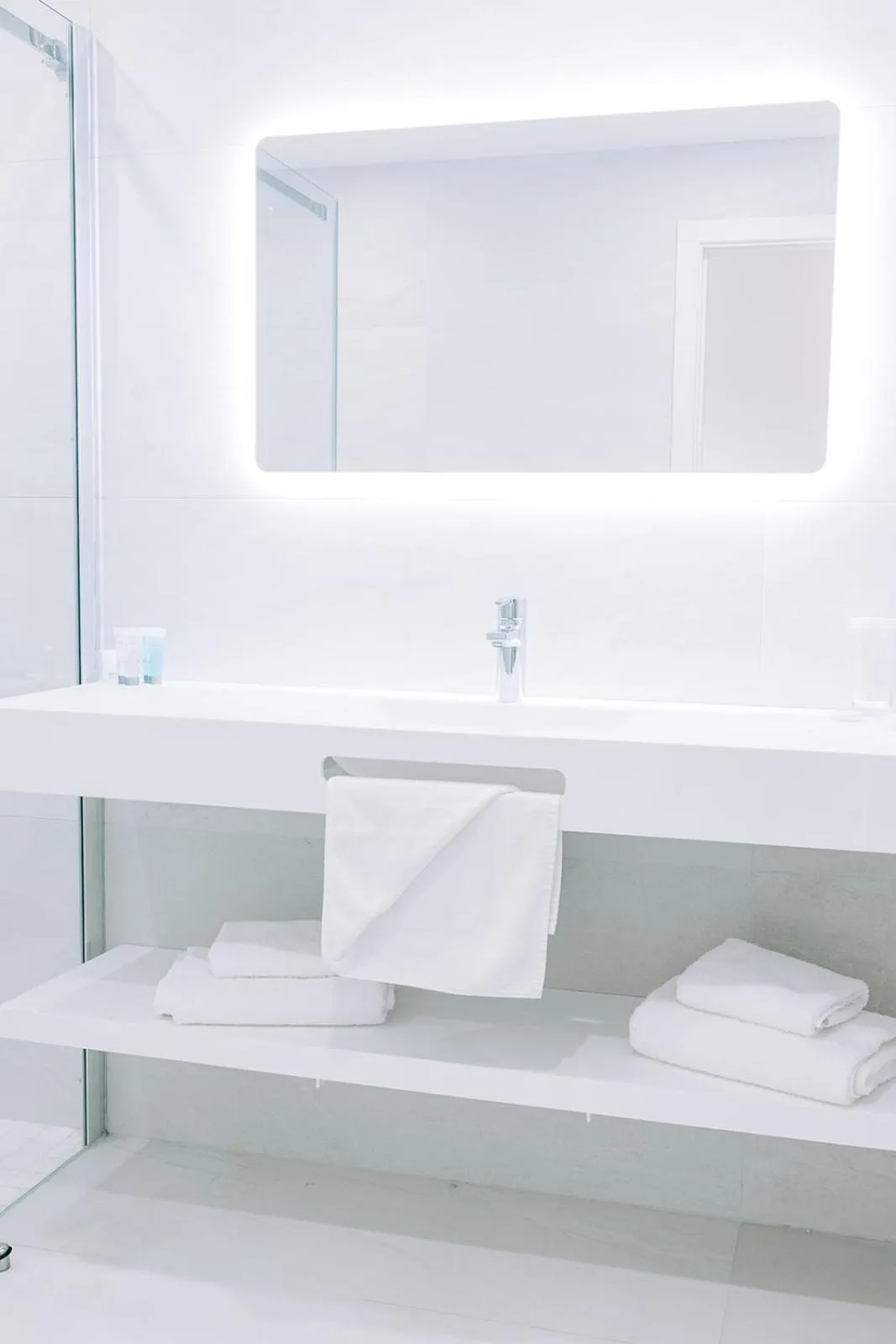 Bathroom in The Keadeen Hotel