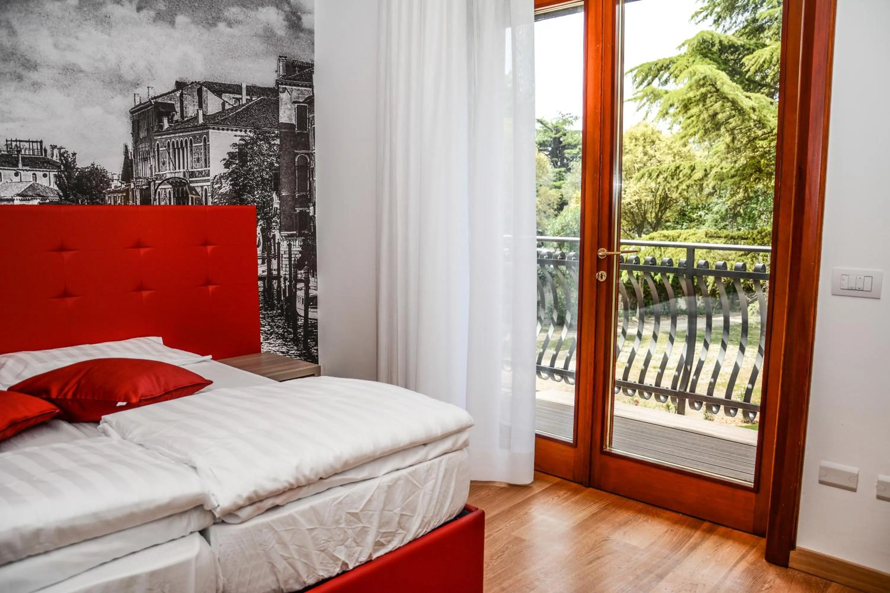 Bed in Villa Torbole