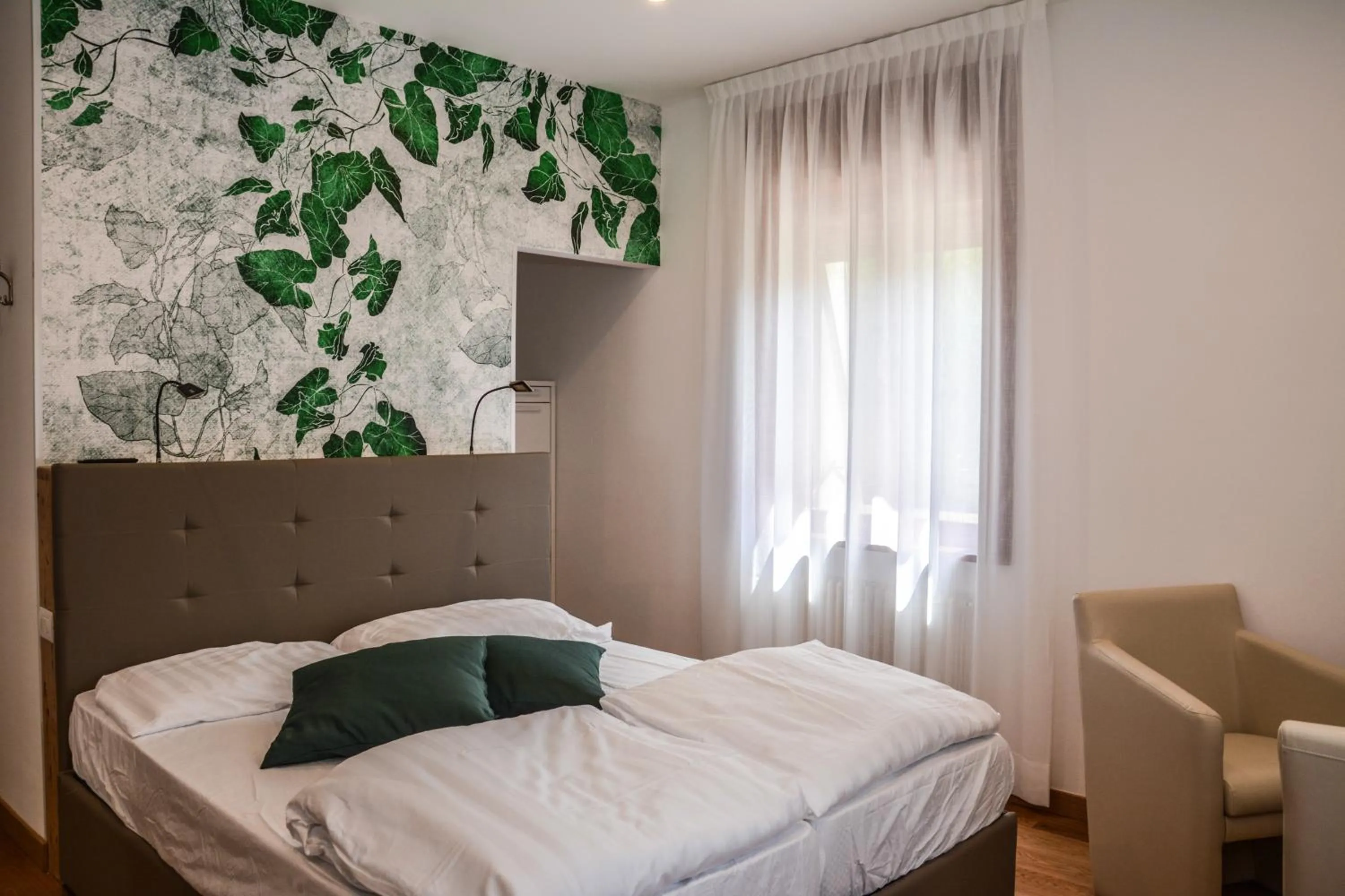 Photo of the whole room, Bed in Villa Torbole