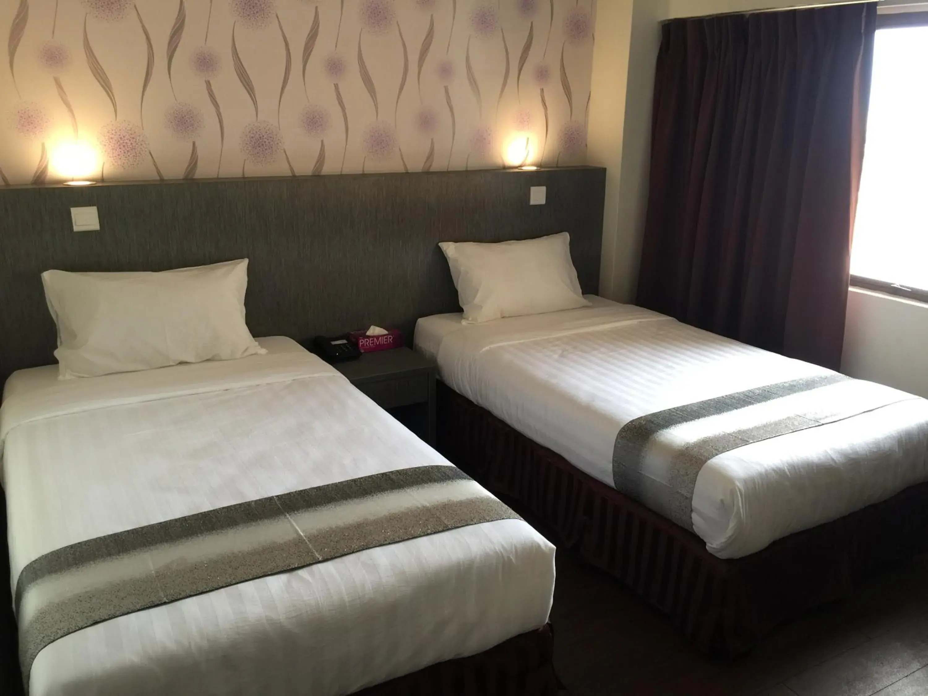 Executive Twin Room with Sea View in Check Inn Hotel Tawau Executive Twin Room with Sea View in Check Inn Hotel Tawau