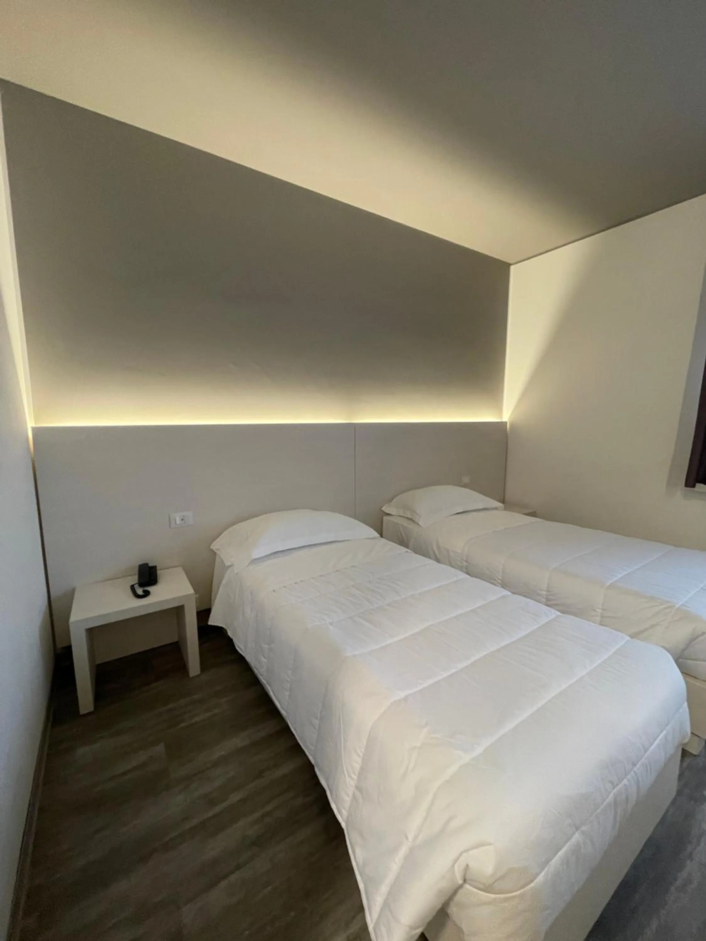 Bedroom, Bed in Hotel Albatros