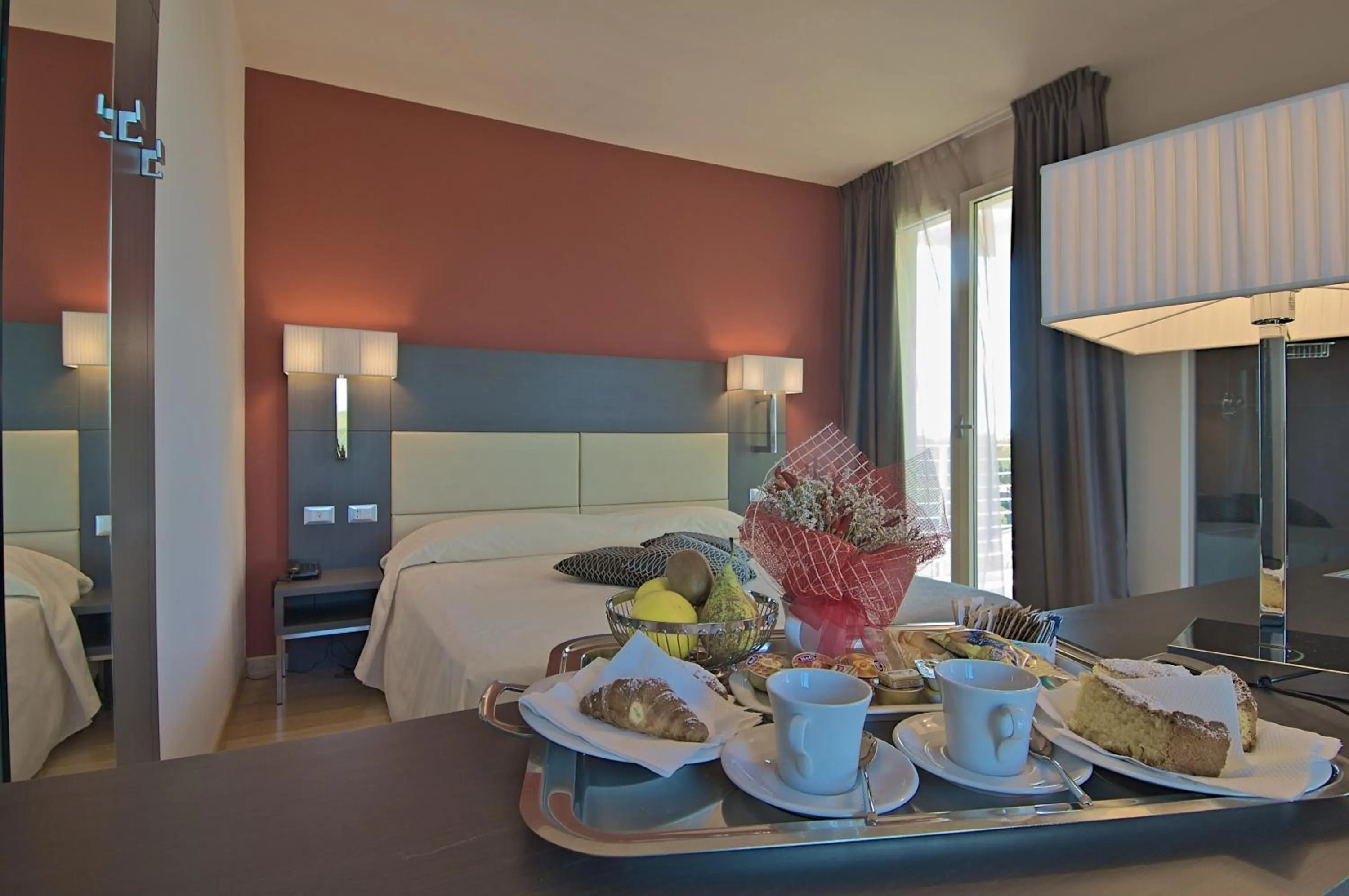 Food and drinks, Bed in Zen Hotel Versilia