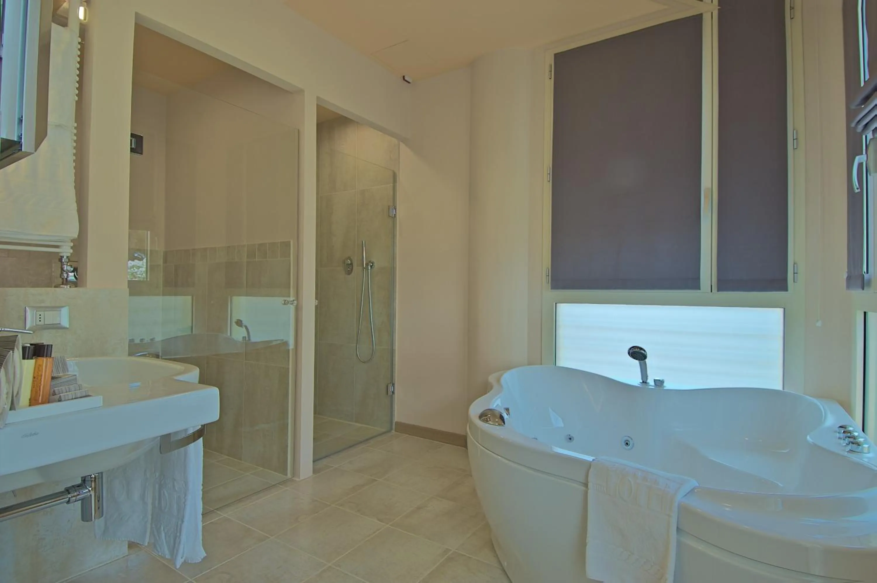Bathroom in Zen Hotel Versilia