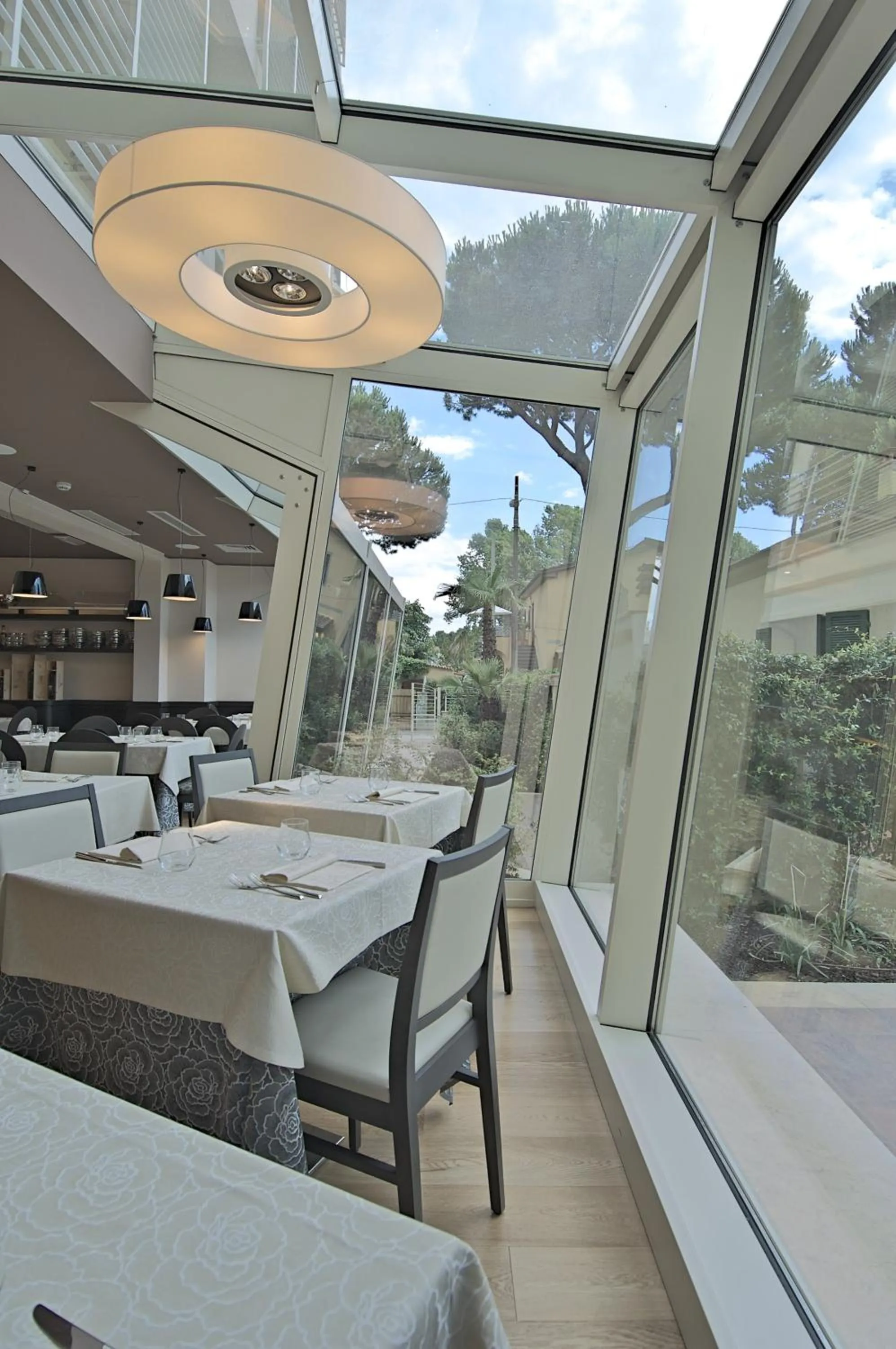 Restaurant/places to eat in Zen Hotel Versilia