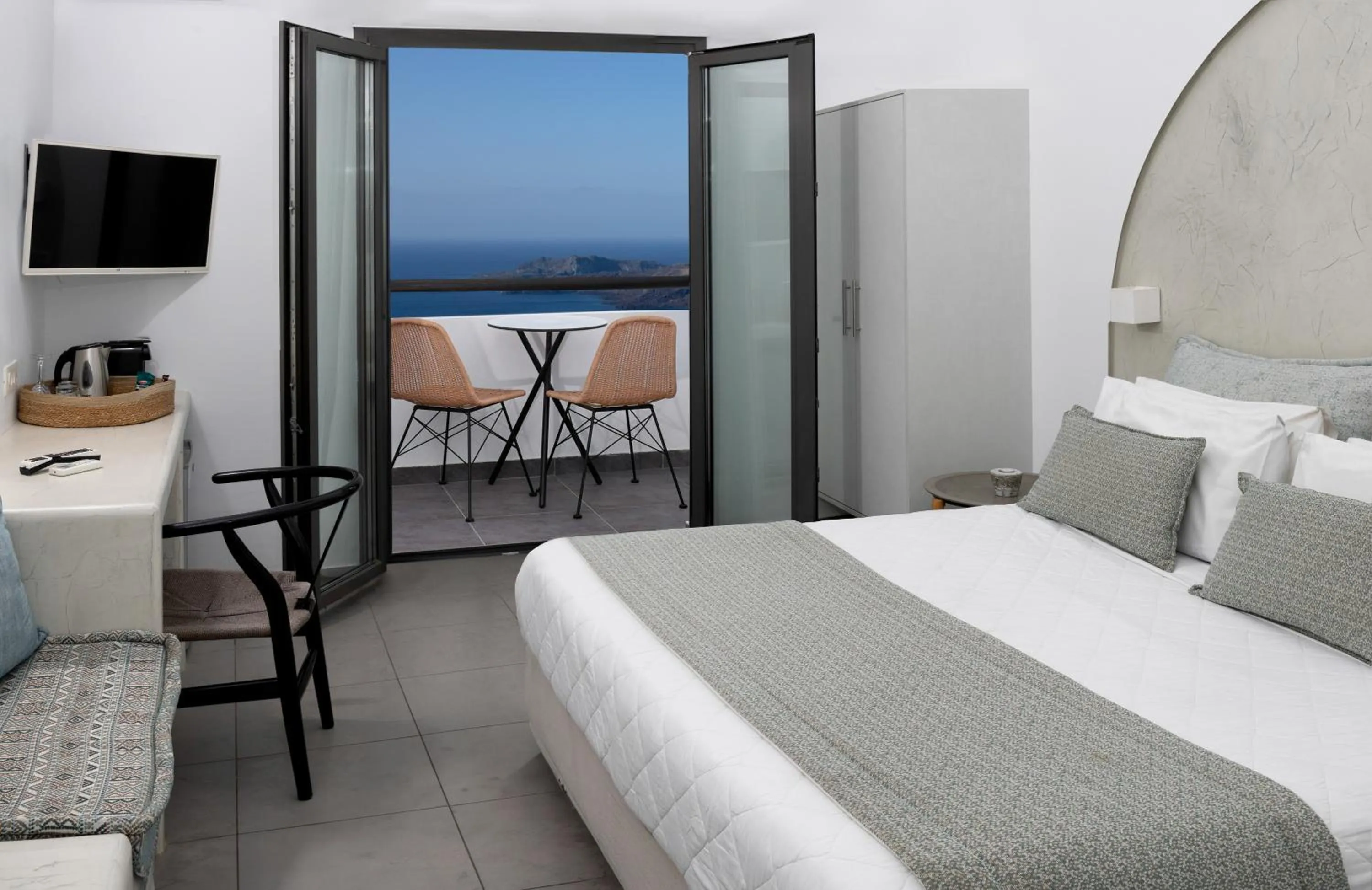 View (from property/room), Bed in Amity Suites - Adults Only