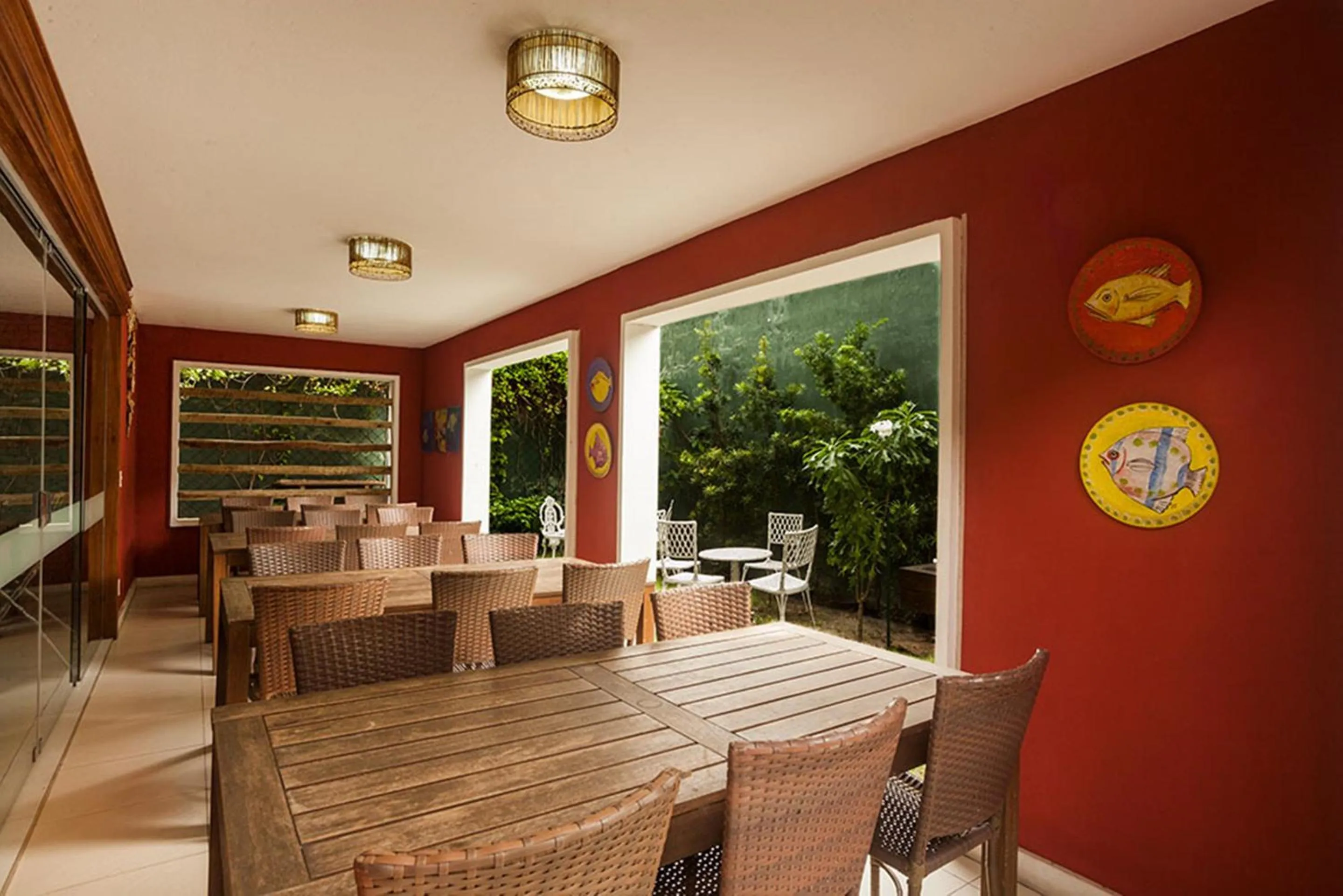 Restaurant/places to eat in Portal Da Praia Hotel