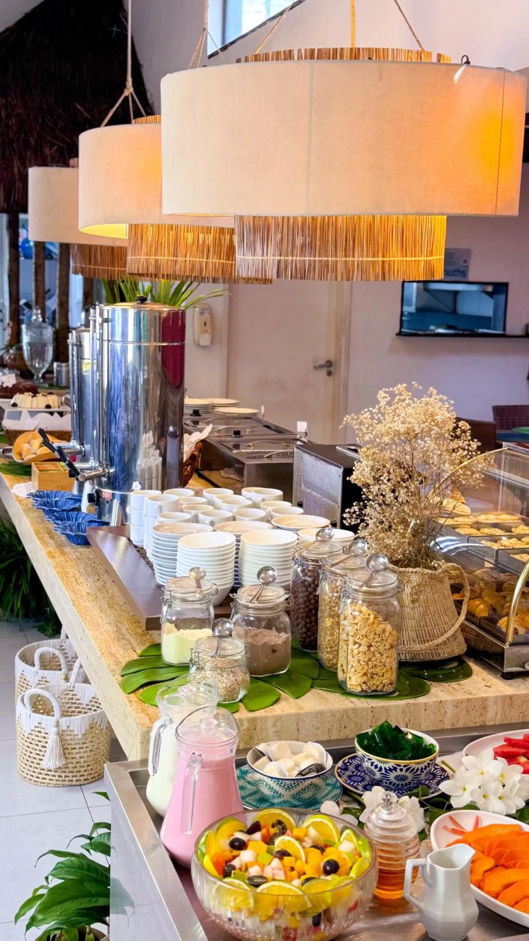 Breakfast in Portal Da Praia Hotel