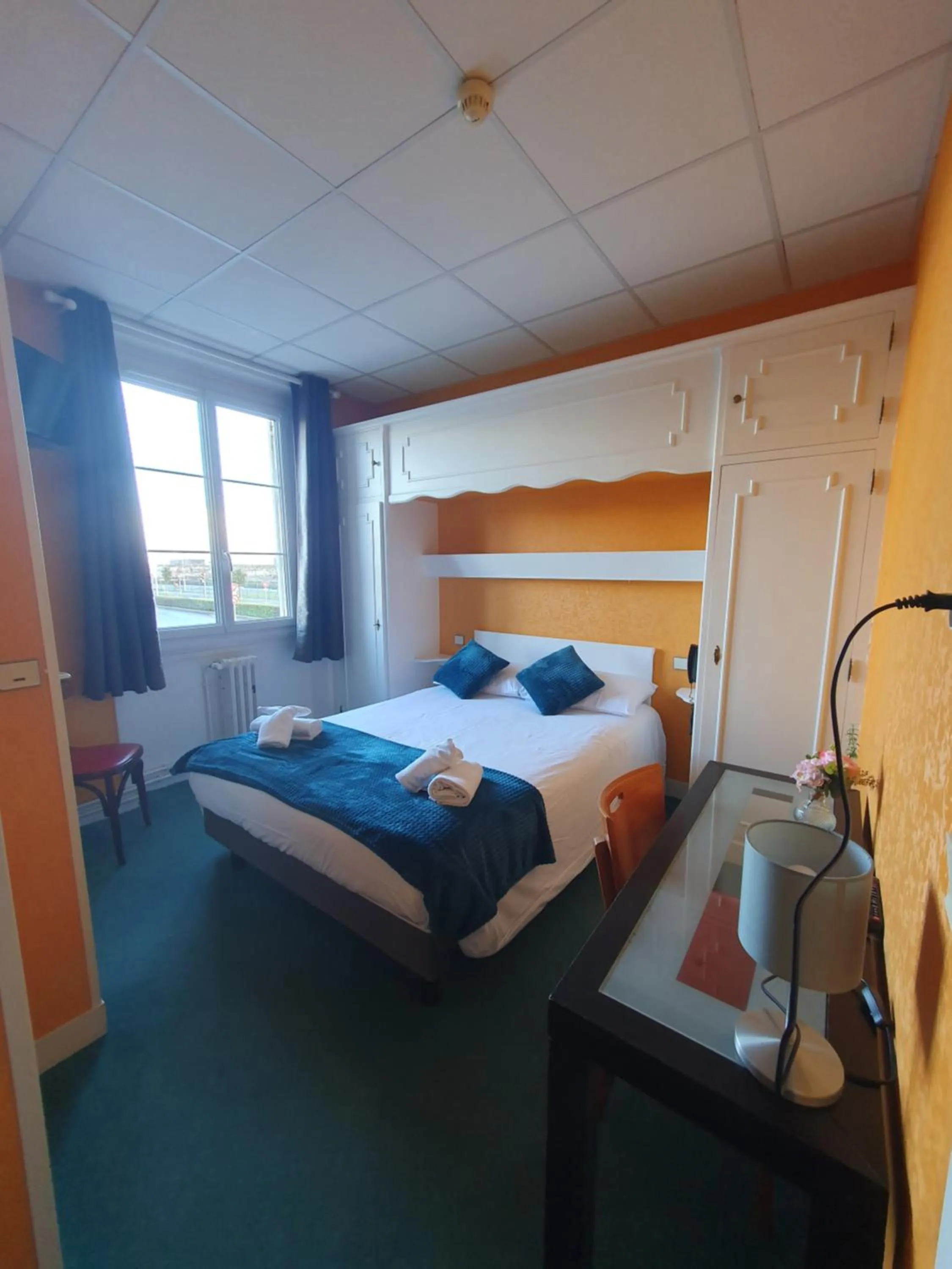 Bed in Hôtel Le Phare