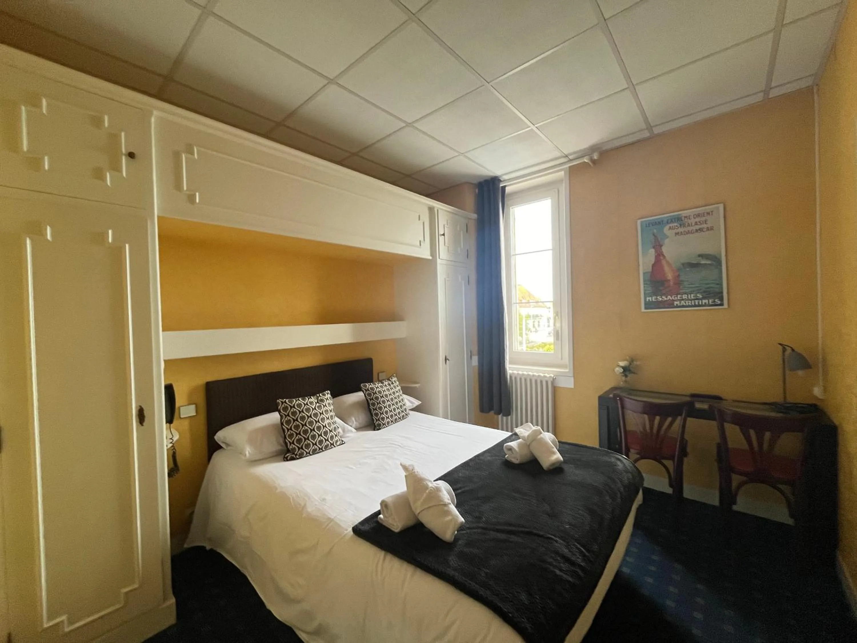 Photo of the whole room, Bed in Hôtel Le Phare