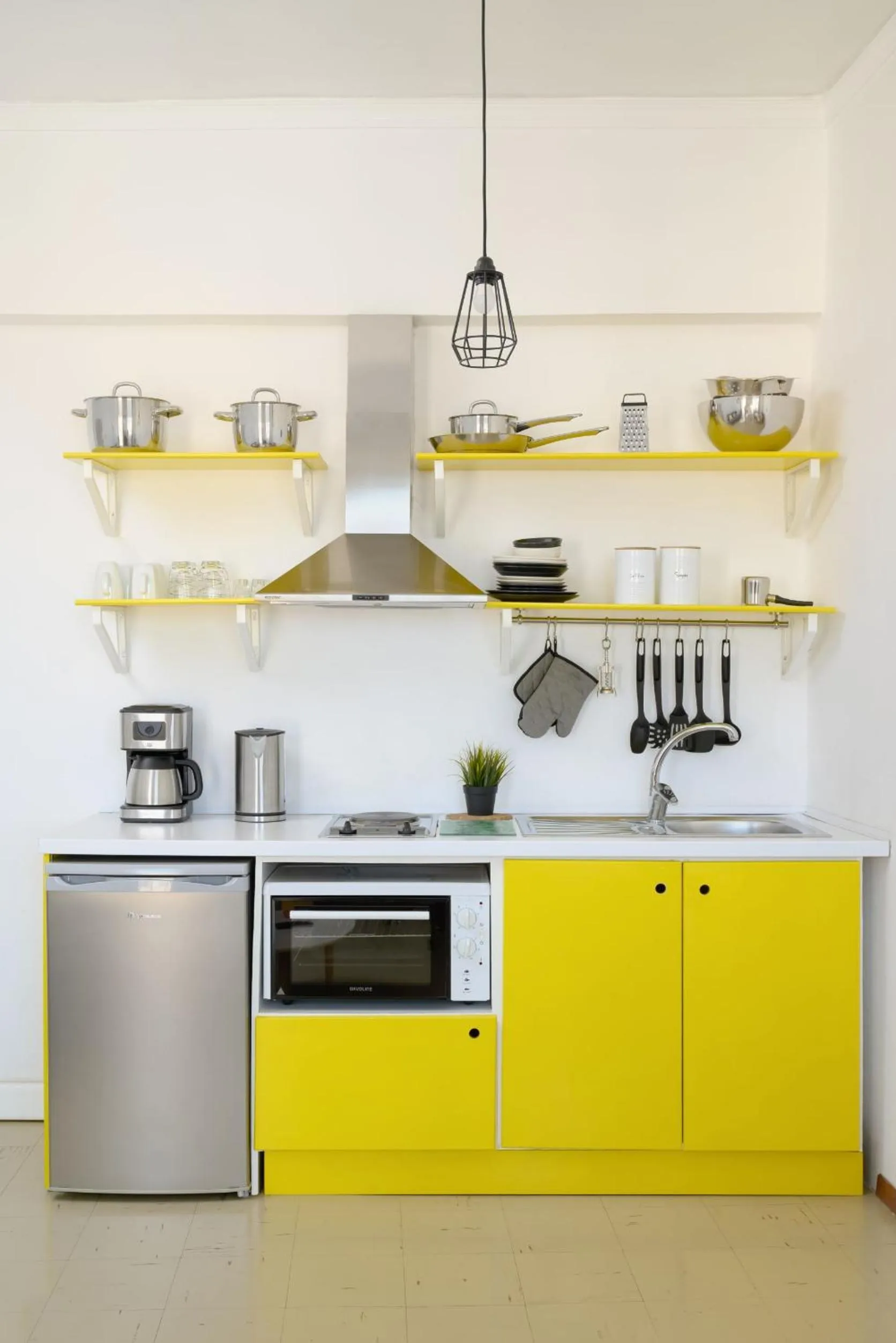 Kitchen or kitchenette in Crops Suites