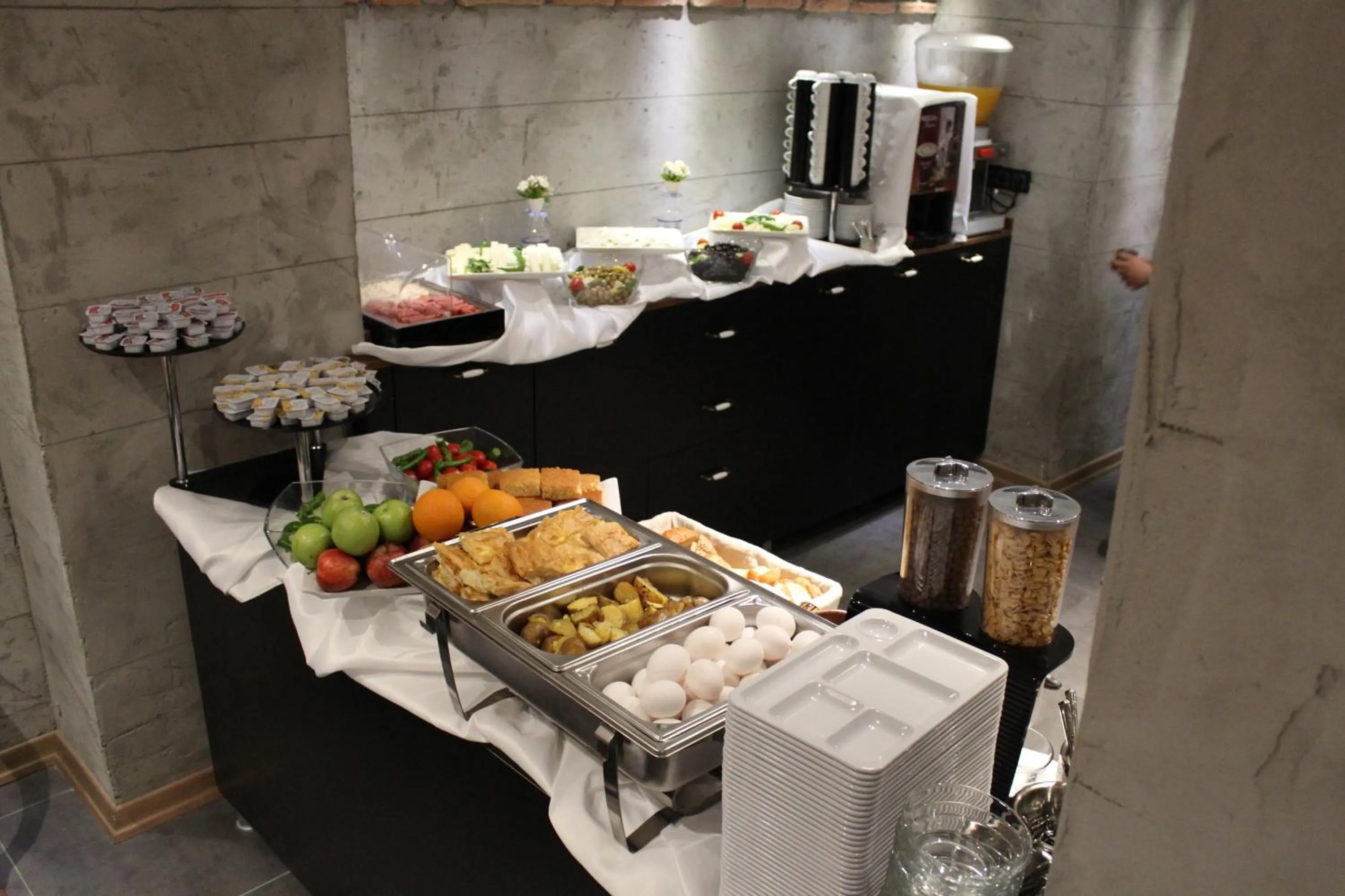 Food and drinks in Elibol Hotel Old City