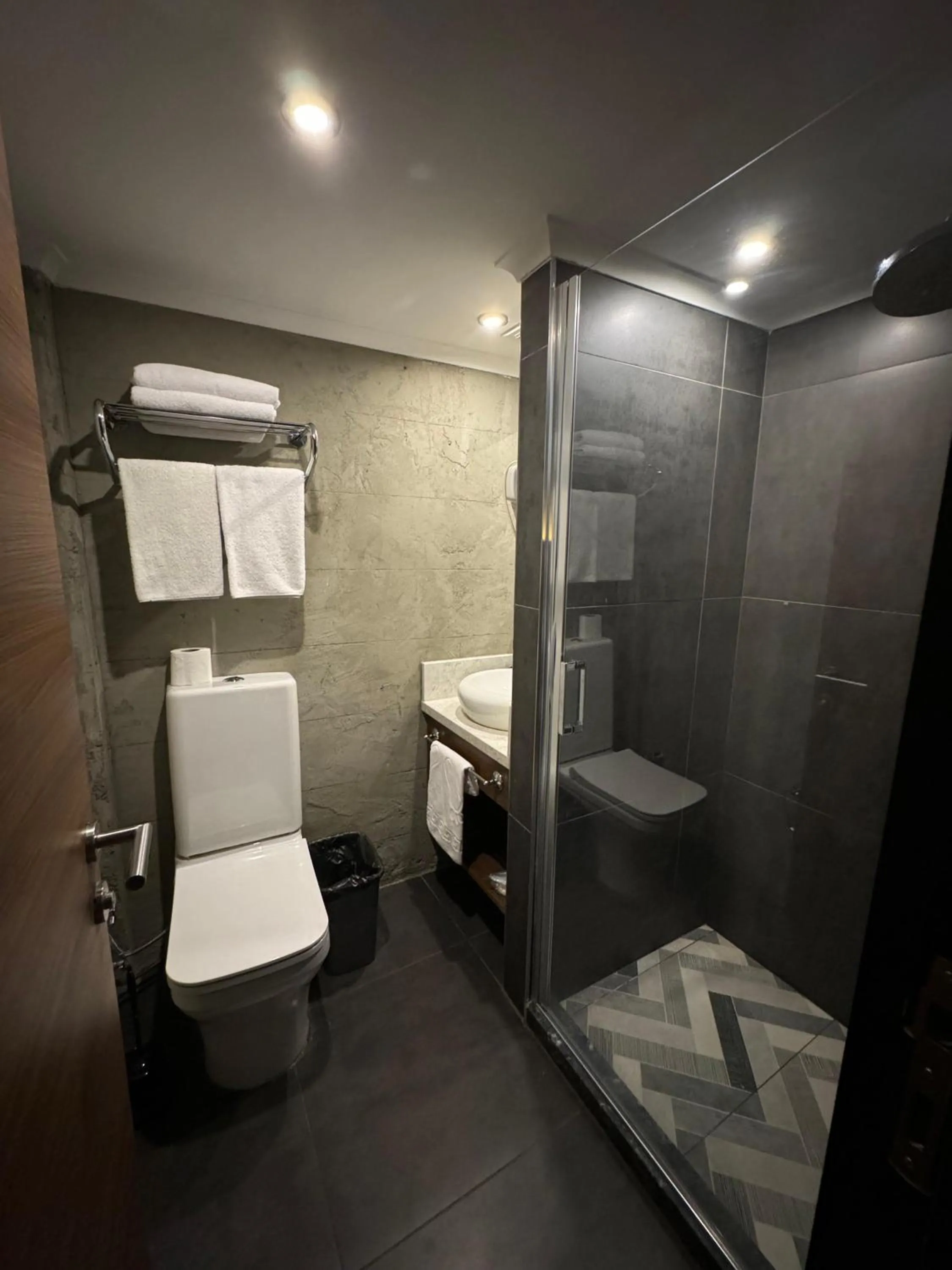 Bathroom in Elibol Hotel Old City