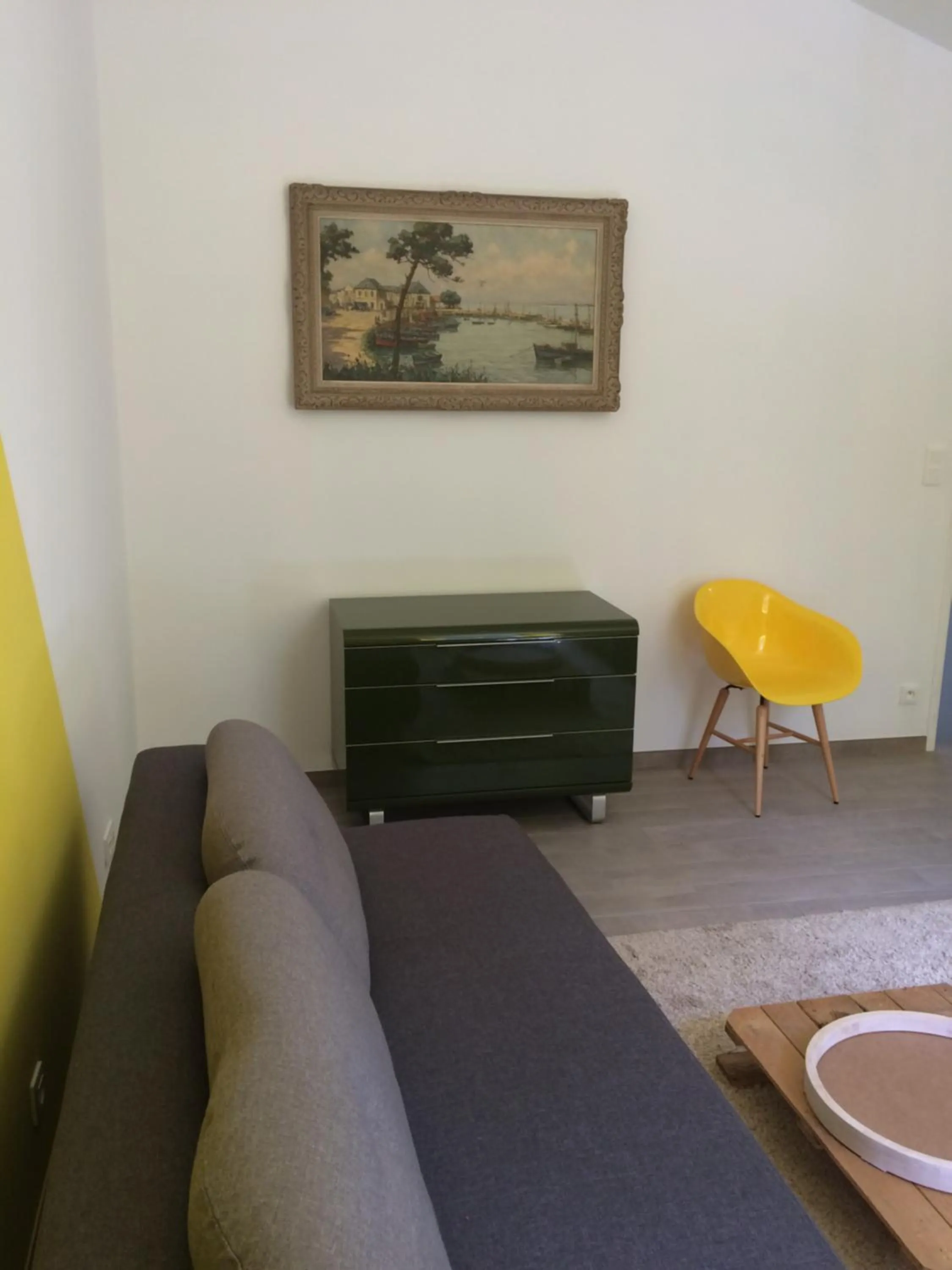 Cabanes et chambre à la Bernardiere