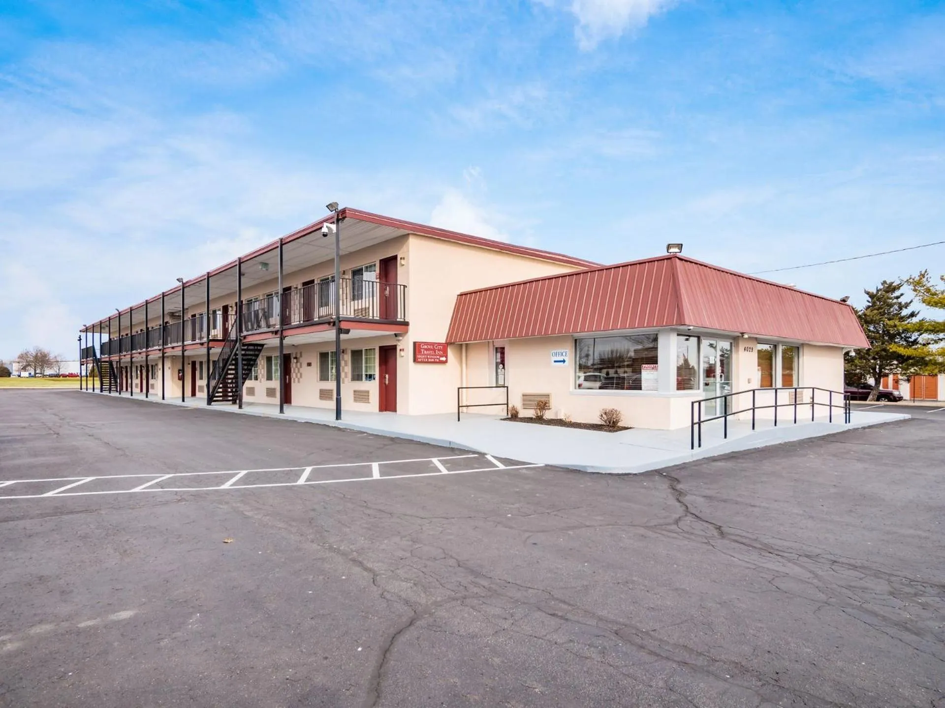 Property building in Grove City Travel Inn South Columbus