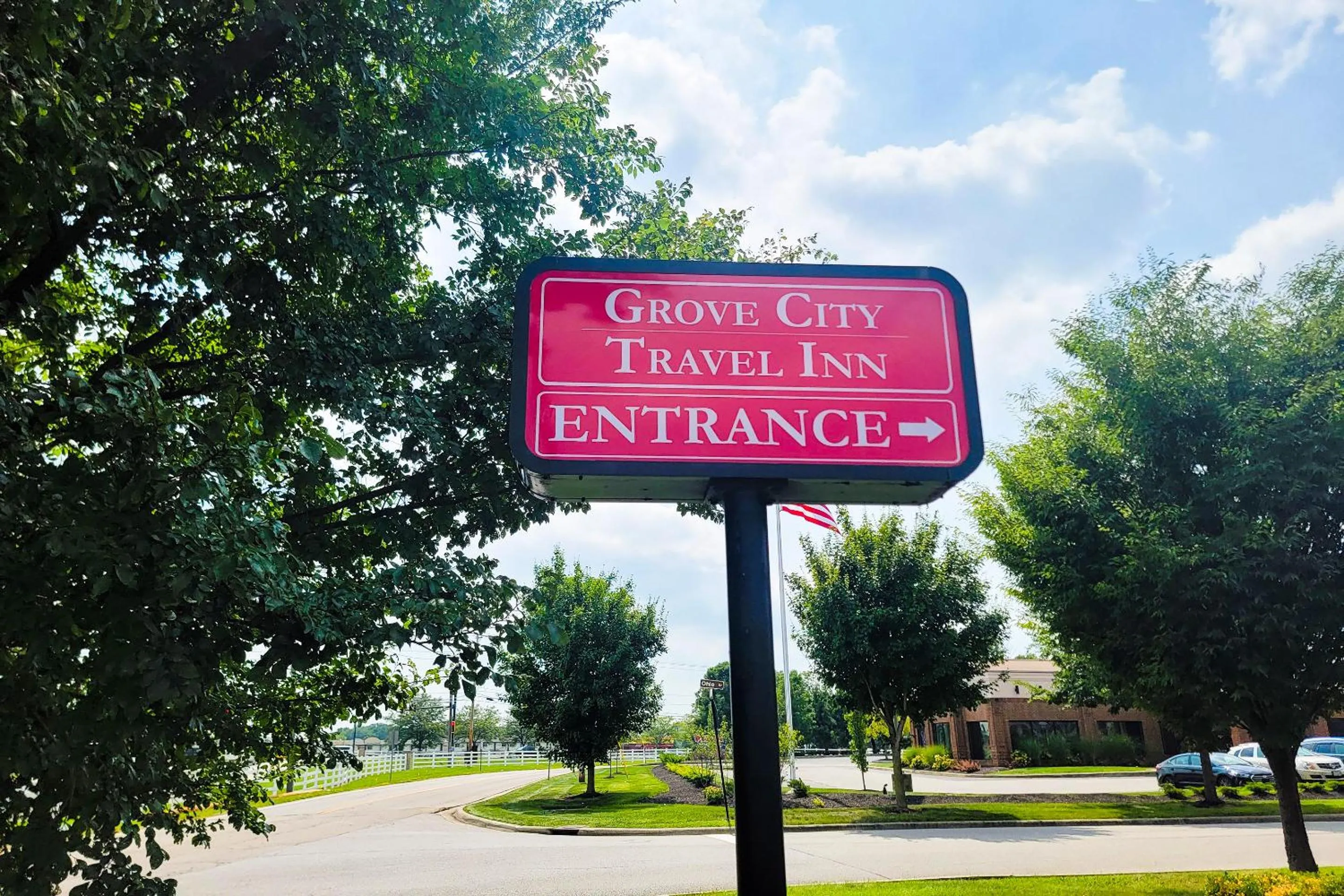 Facade/entrance in Grove City Travel Inn South Columbus