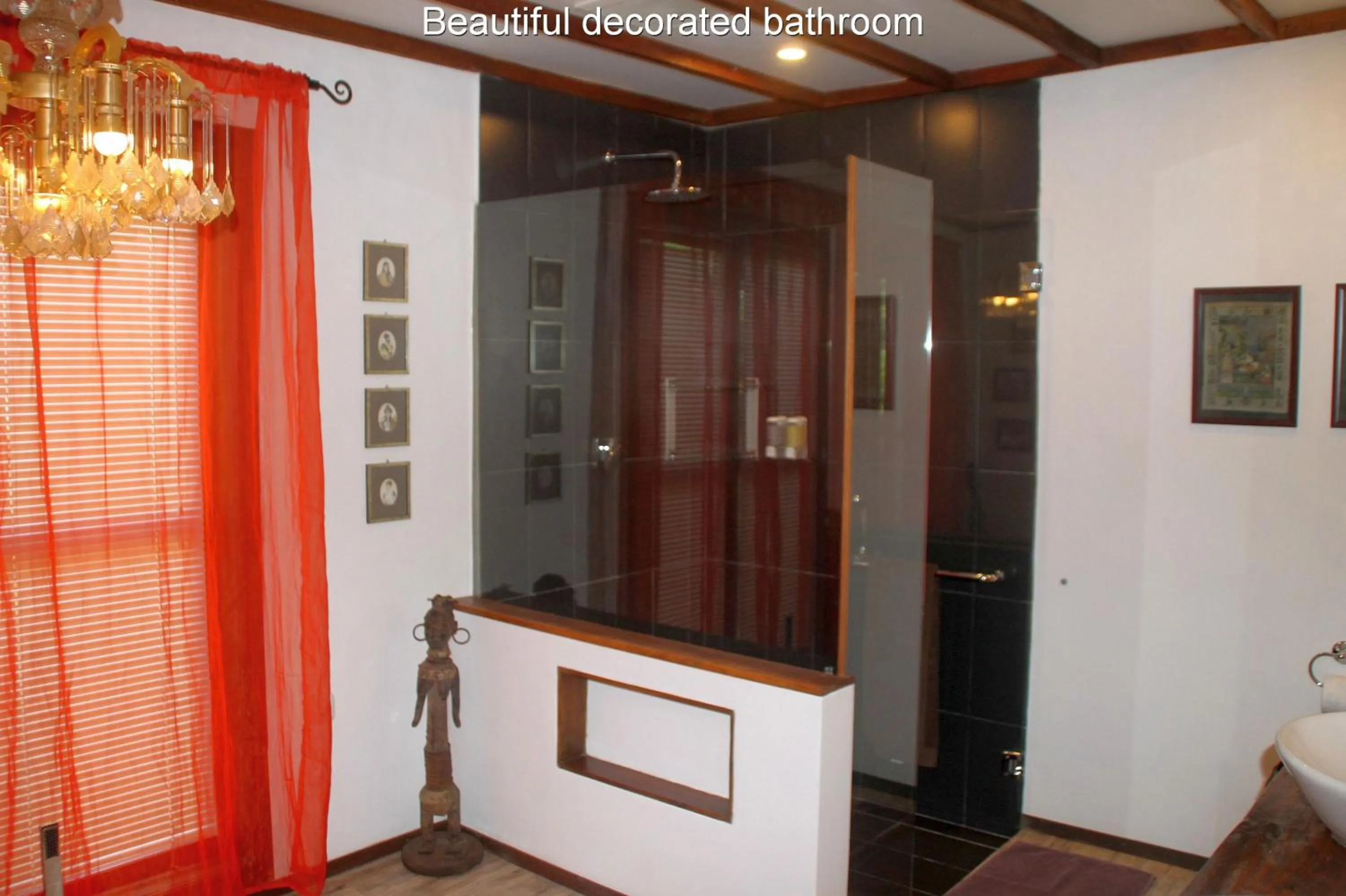 Bathroom in Joglo Exotico