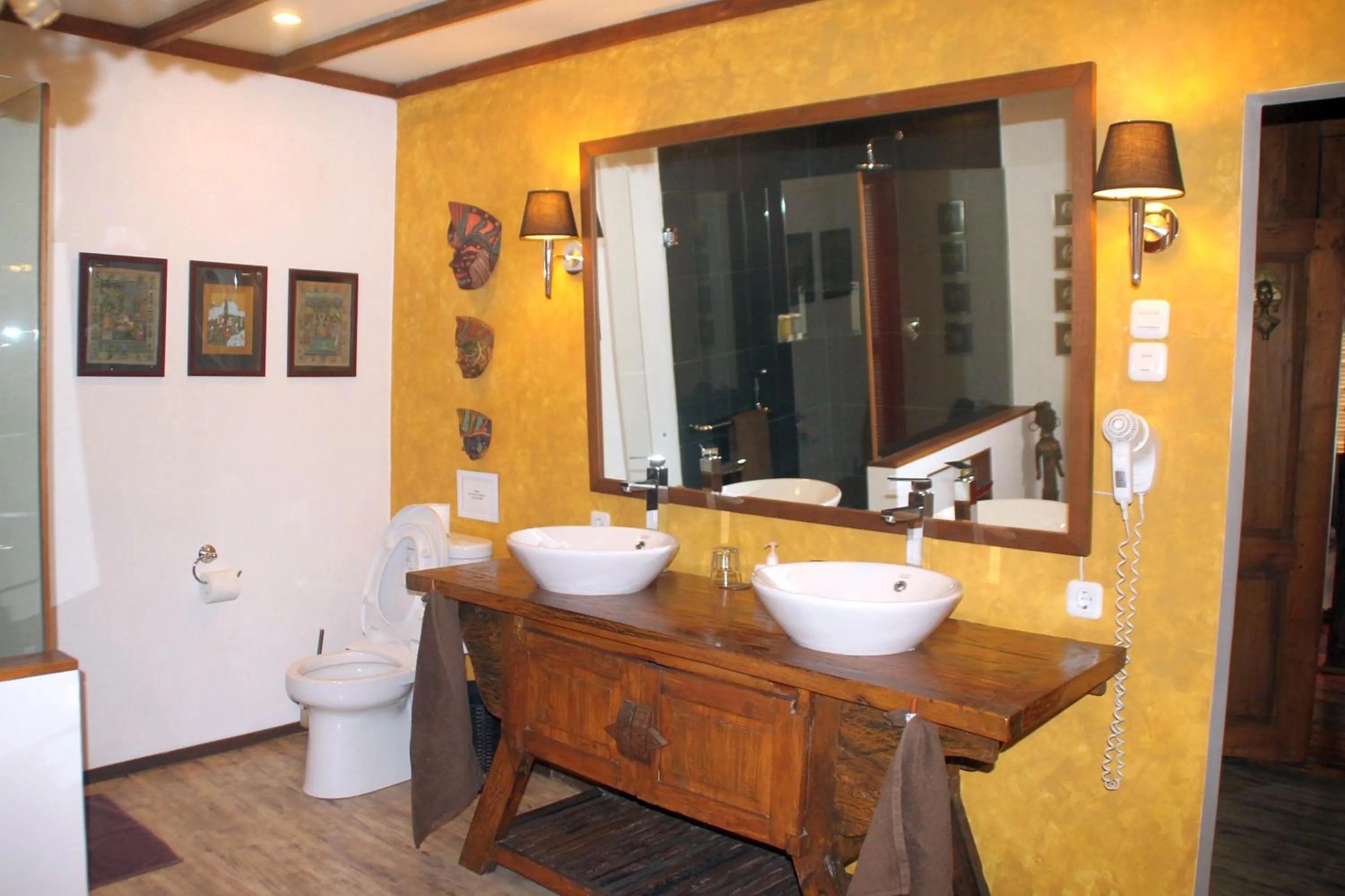 Bathroom in Joglo Exotico