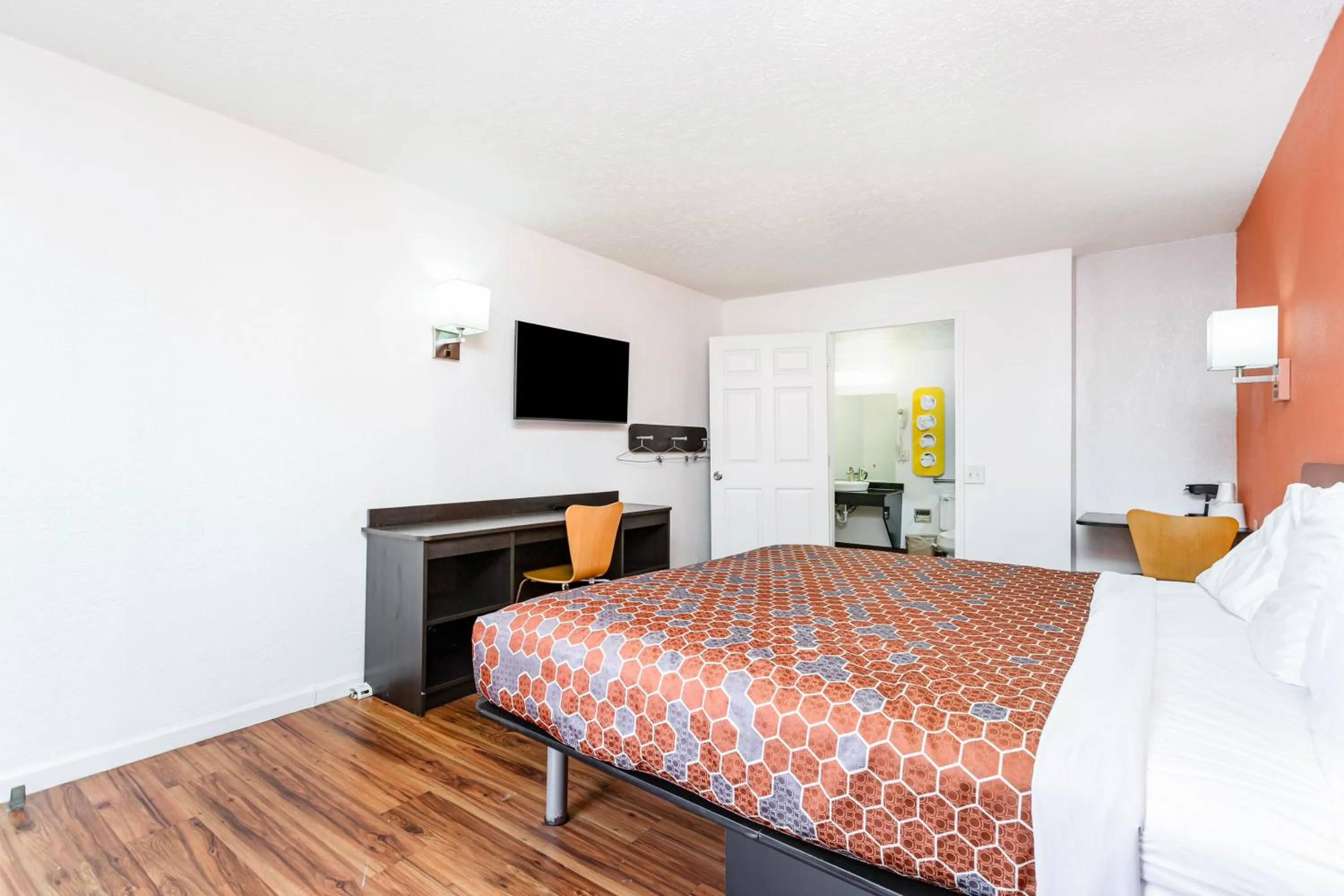 Bedroom, Bed in Relax Inn by OYO Columbus OH I 70