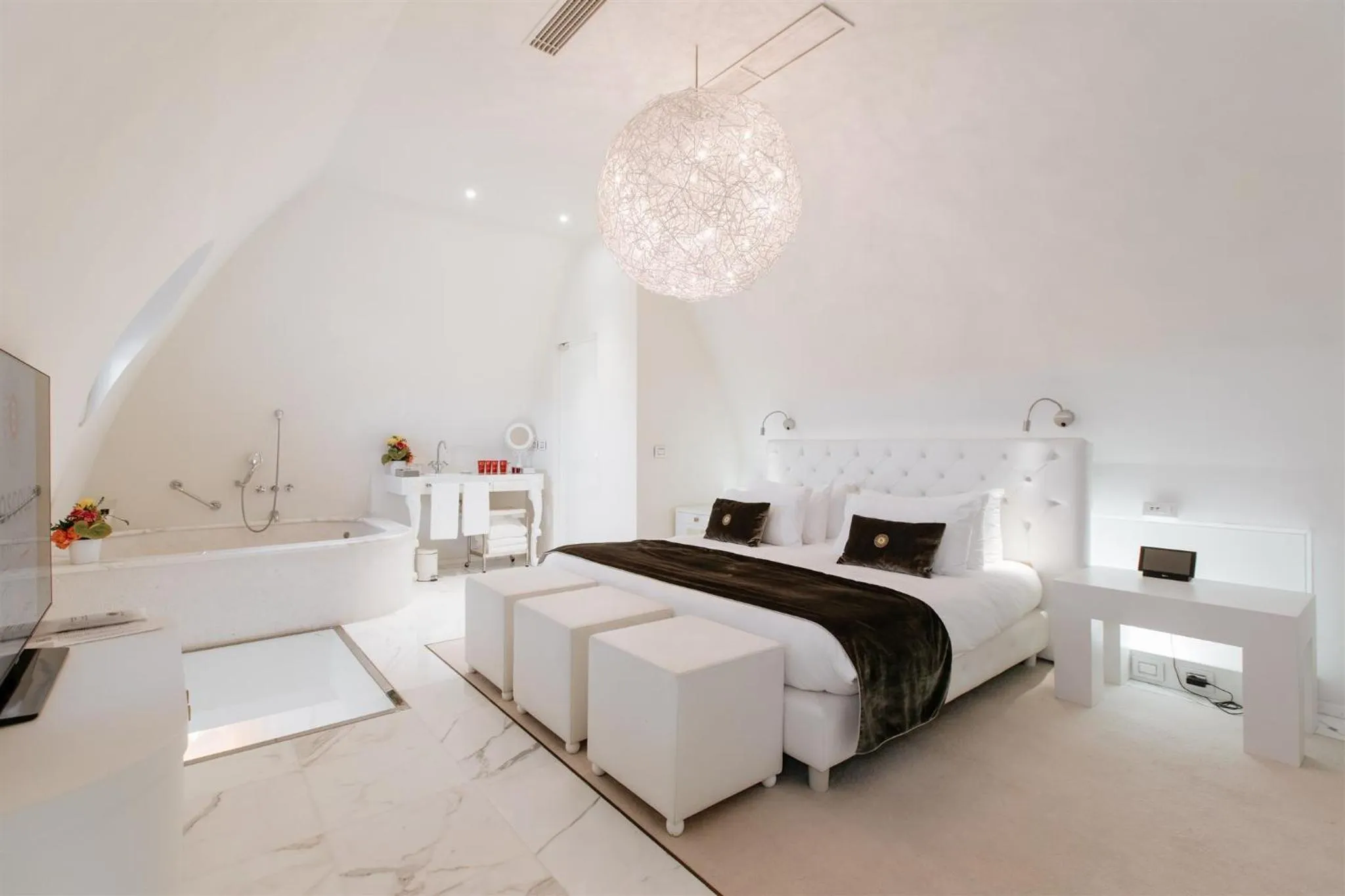 Photo of the whole room, Bed in Boscolo Nice Hotel & Spa