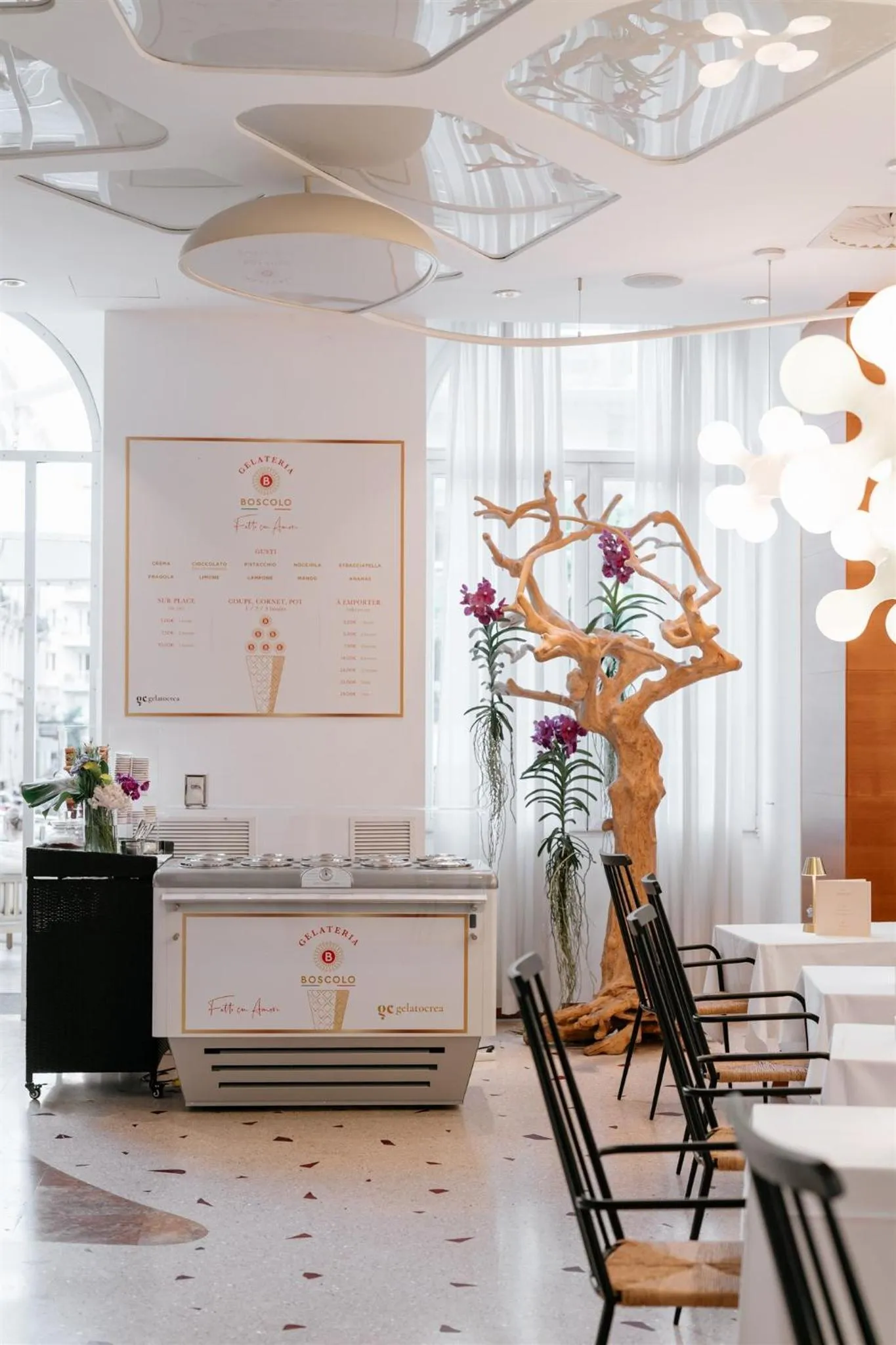 Lounge or bar in Boscolo Nice Hotel & Spa