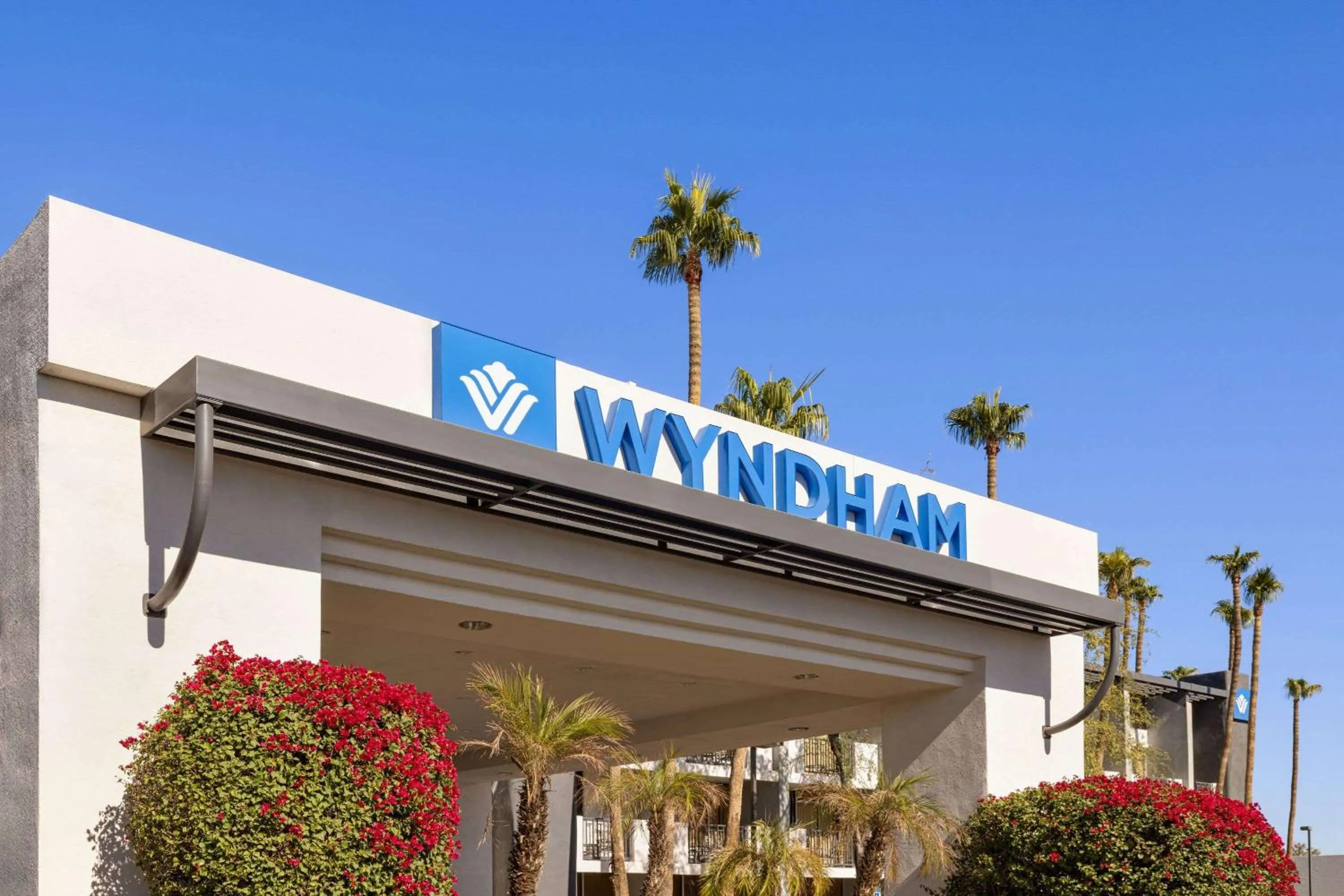 Property building in Wyndham Phoenix Airport - Tempe