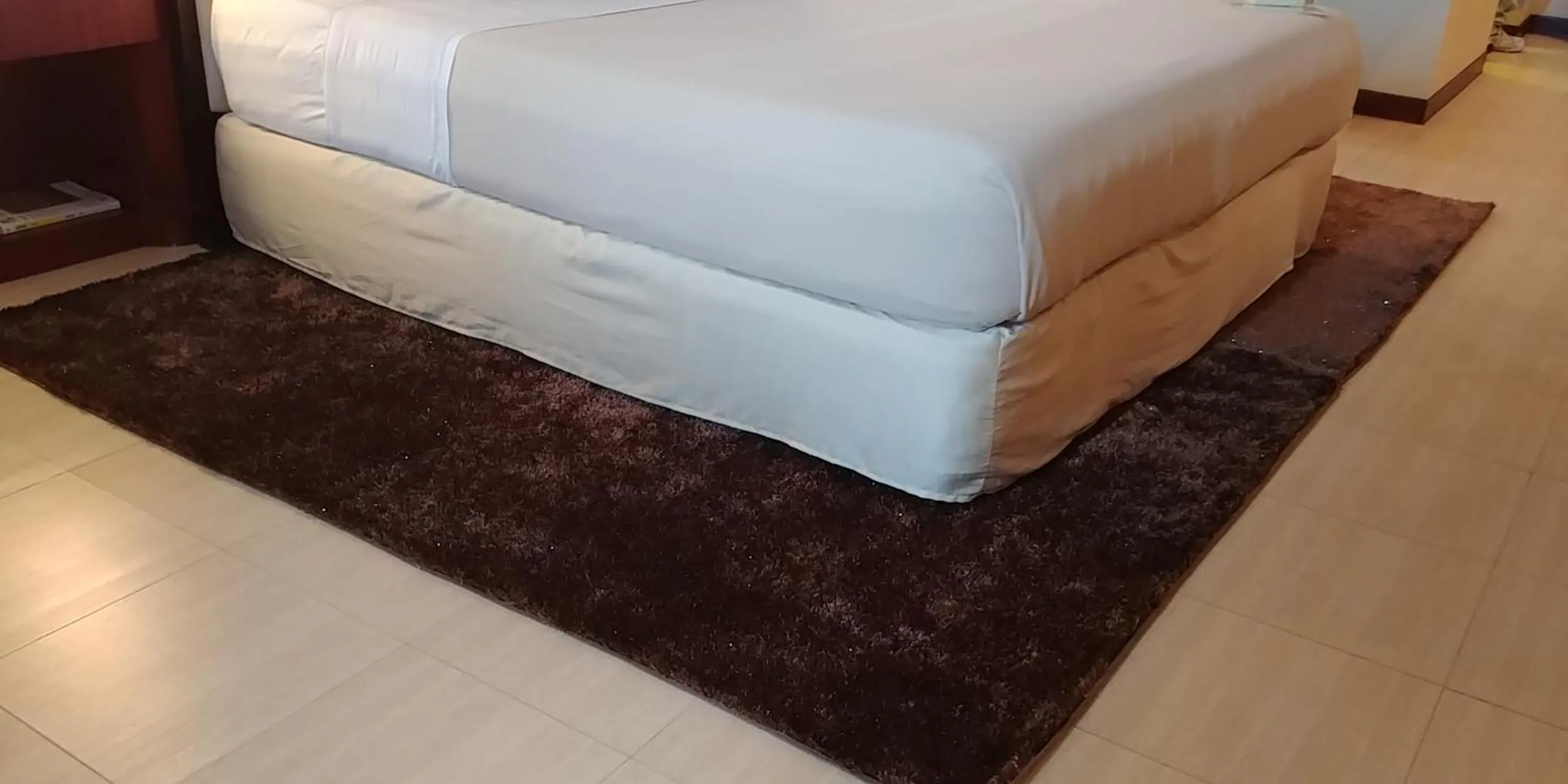 Bed in Cebu Dulcinea Hotel and Suites-MACTAN AIRPORT HOTEL