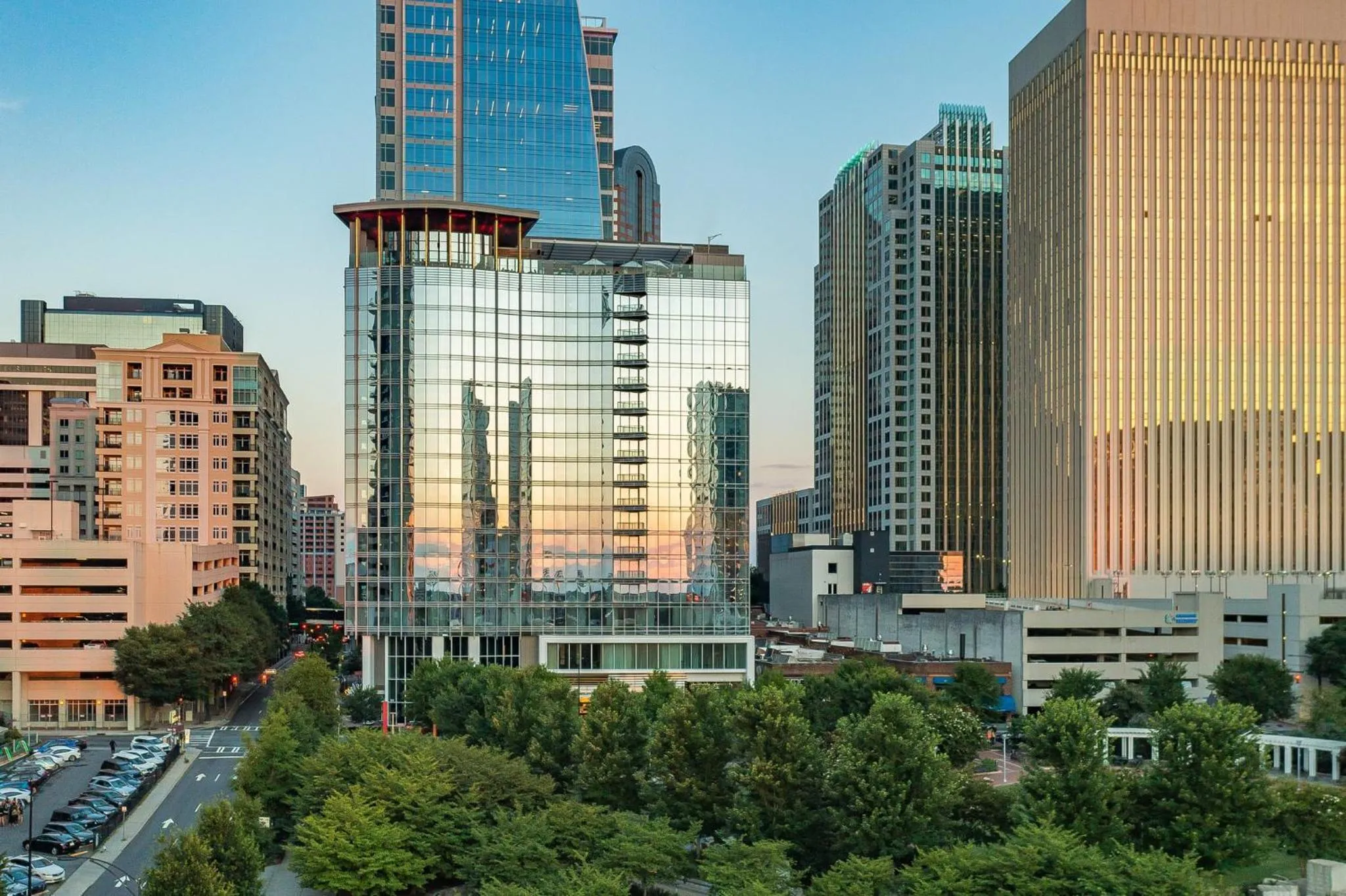 Property building in Kimpton Tryon Park Hotel by IHG