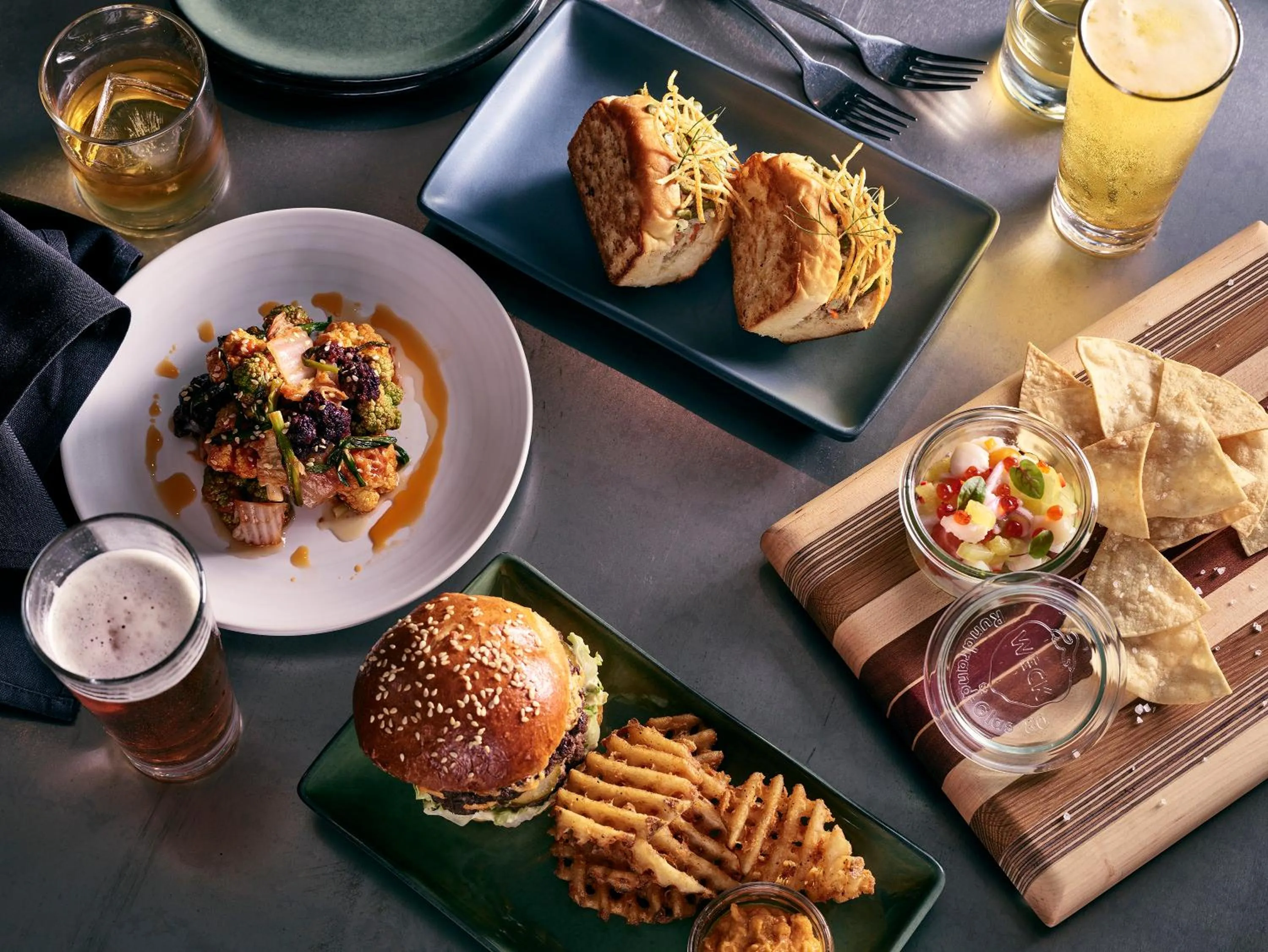 Restaurant/places to eat in Kimpton Tryon Park Hotel by IHG