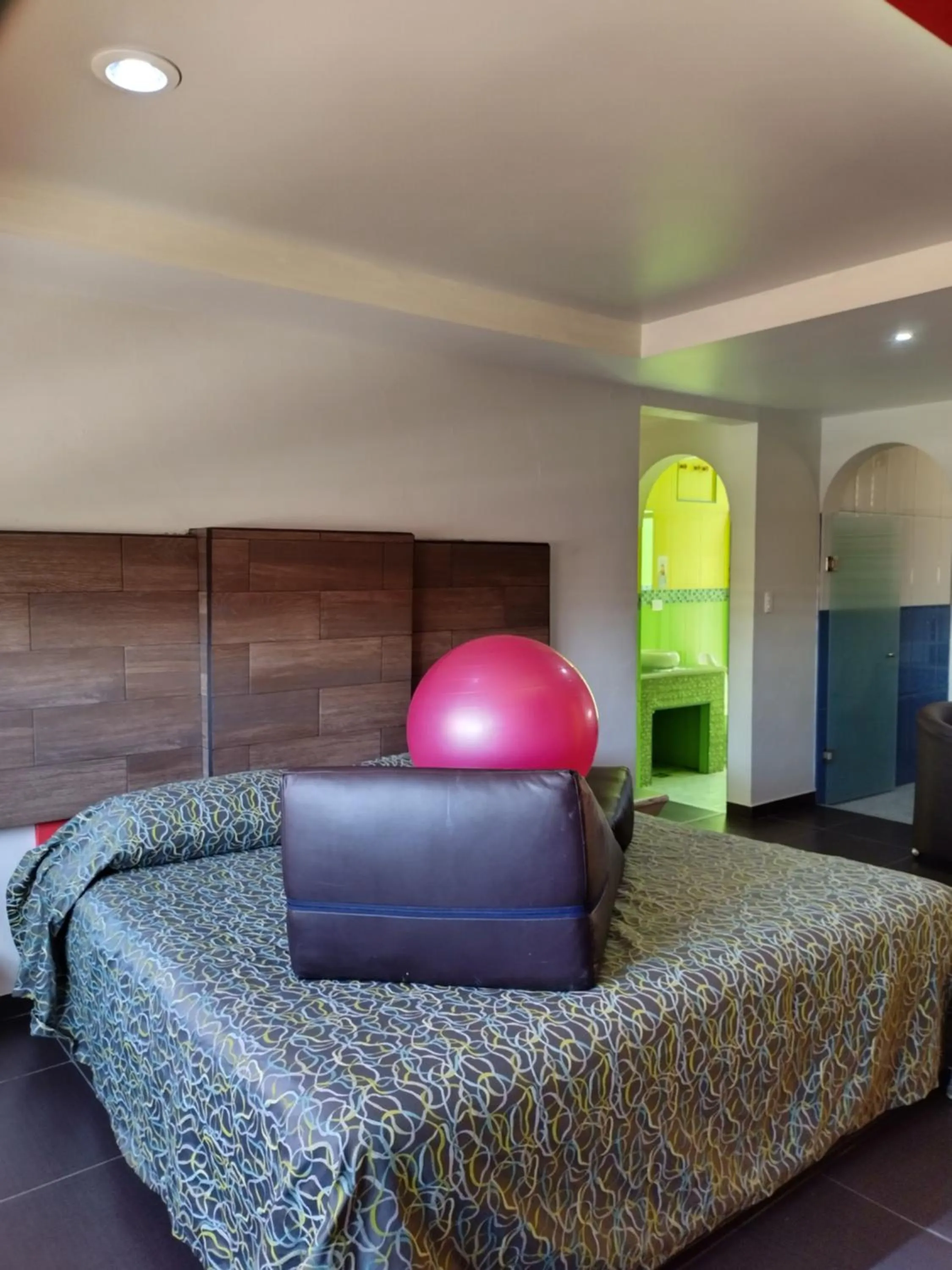 Photo of the whole room, Bed in Hotel & Villas 7