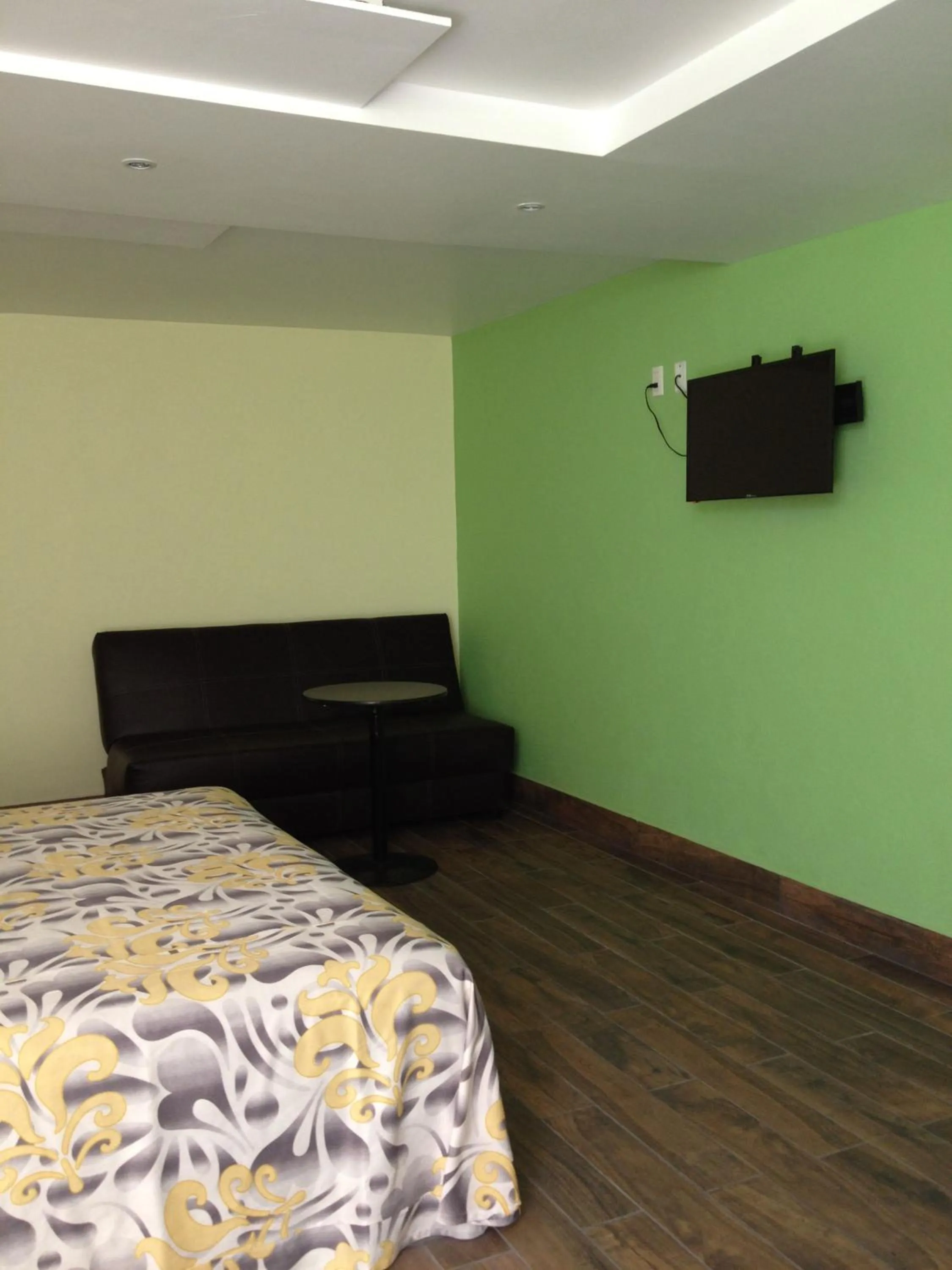 Photo of the whole room, Bed in Hotel & Villas 7