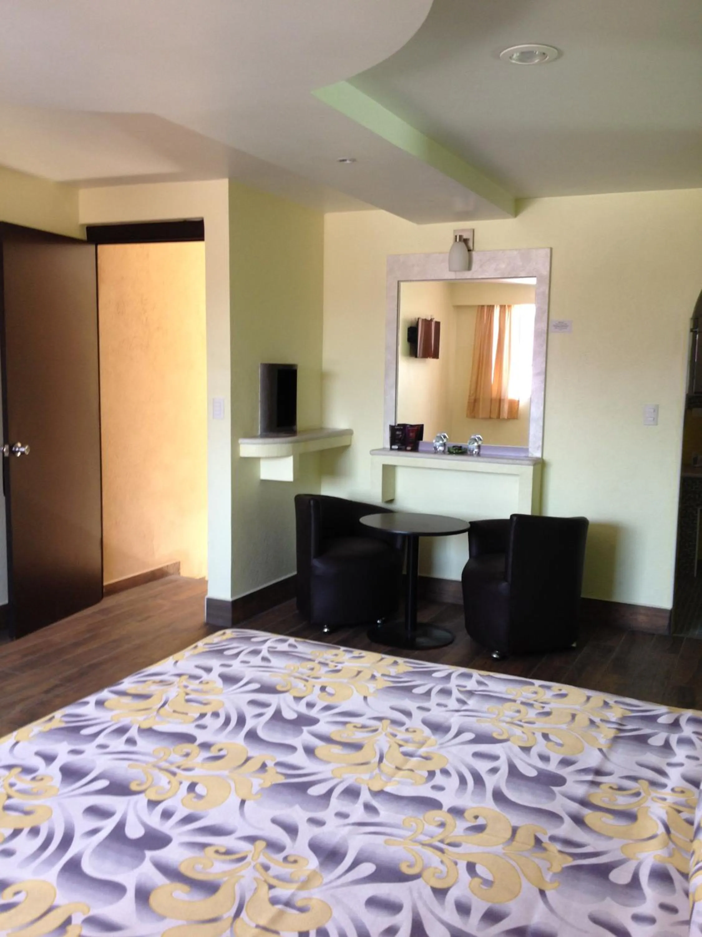 Photo of the whole room, Bed in Hotel & Villas 7