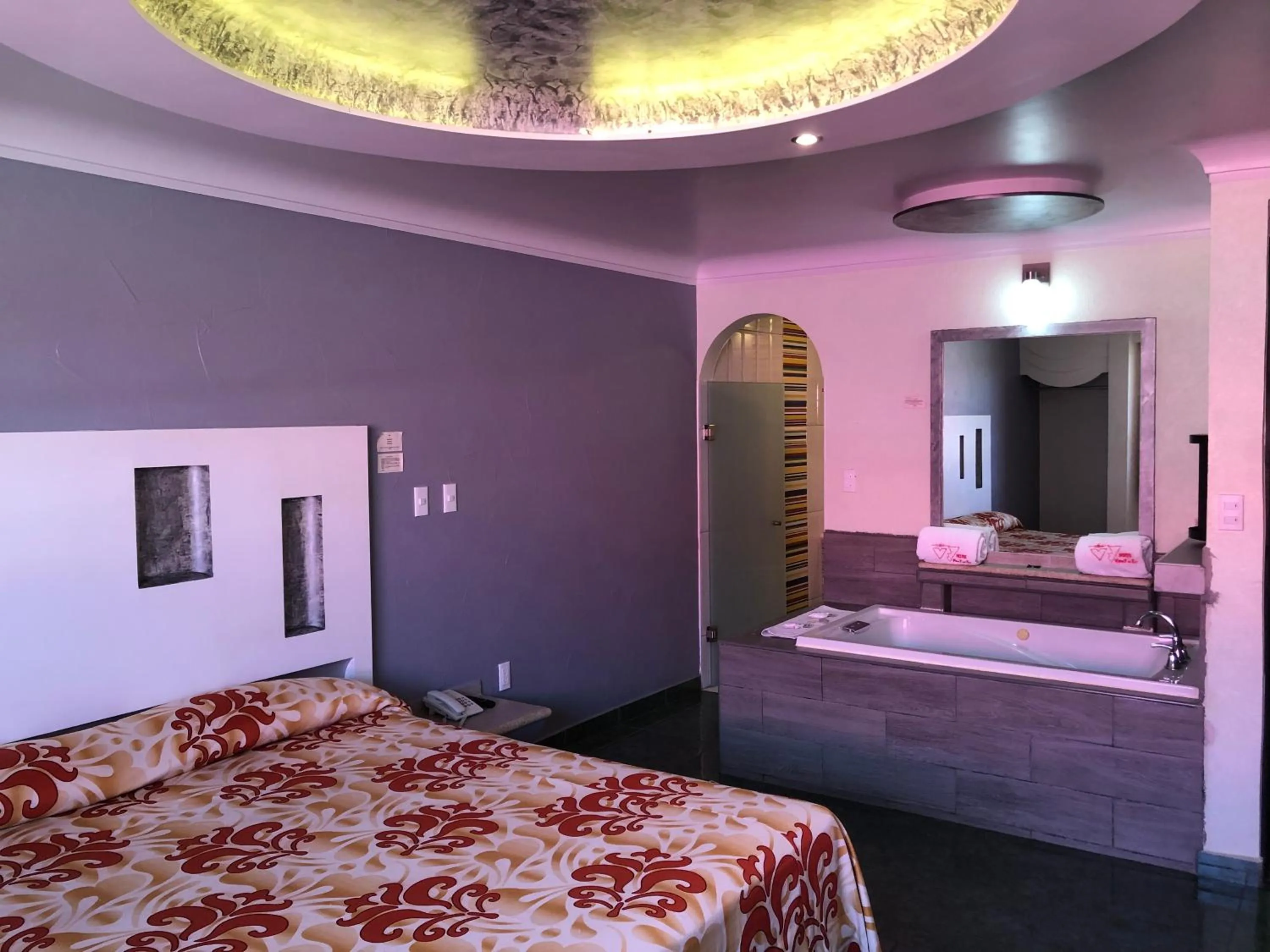 Bed in Hotel & Villas 7