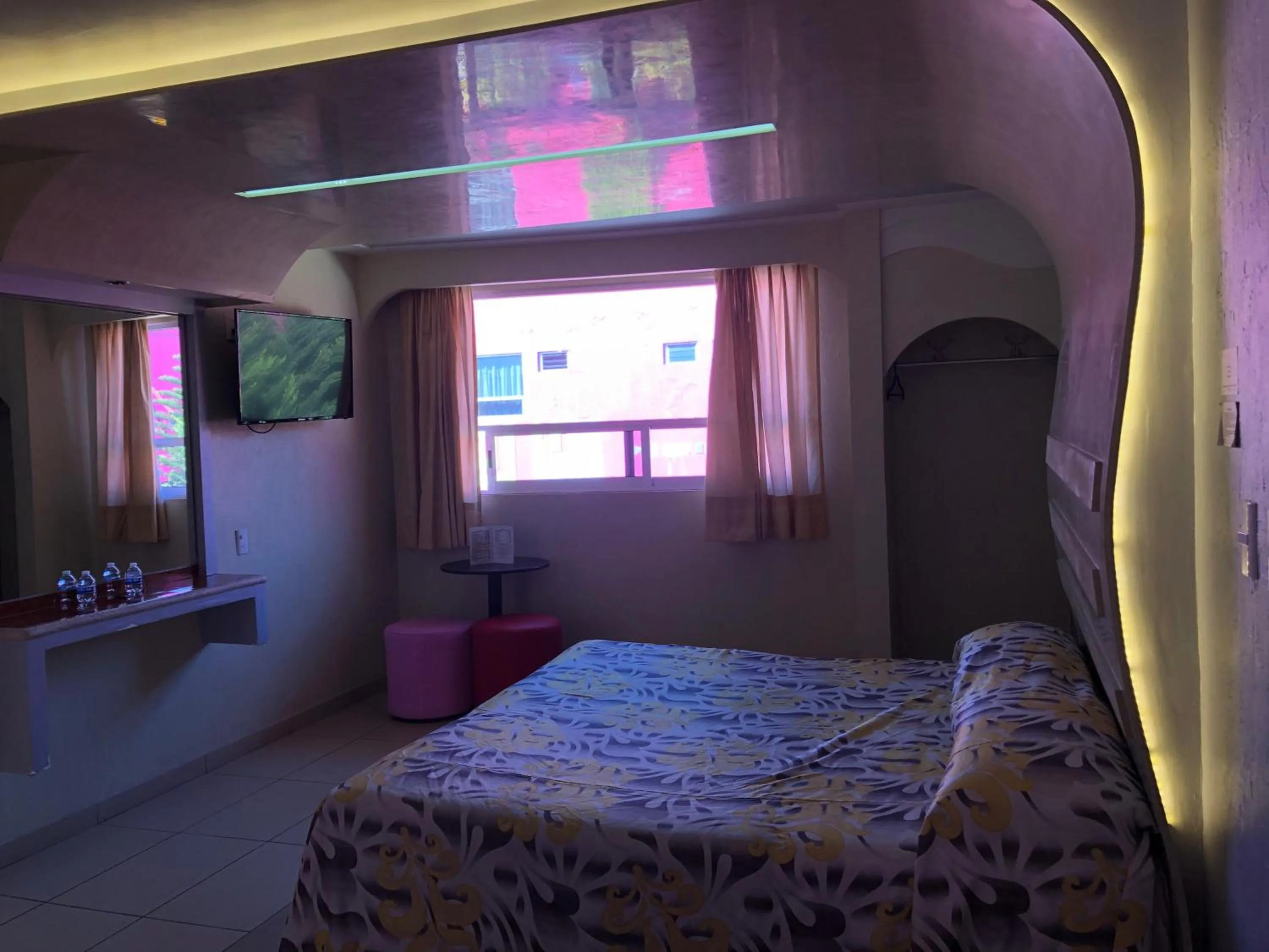 Bed in Hotel & Villas 7