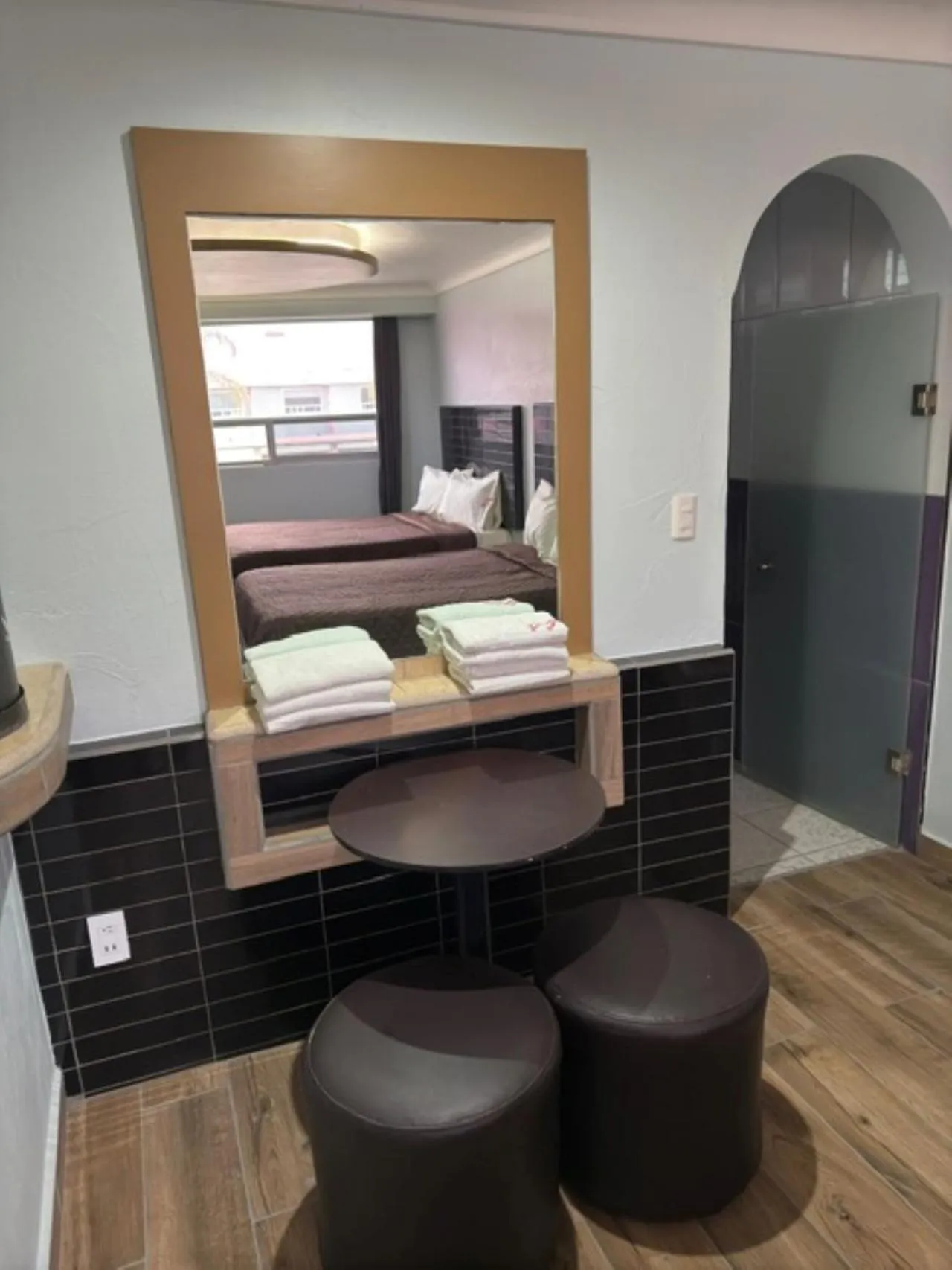 Photo of the whole room, Bed in Hotel & Villas 7