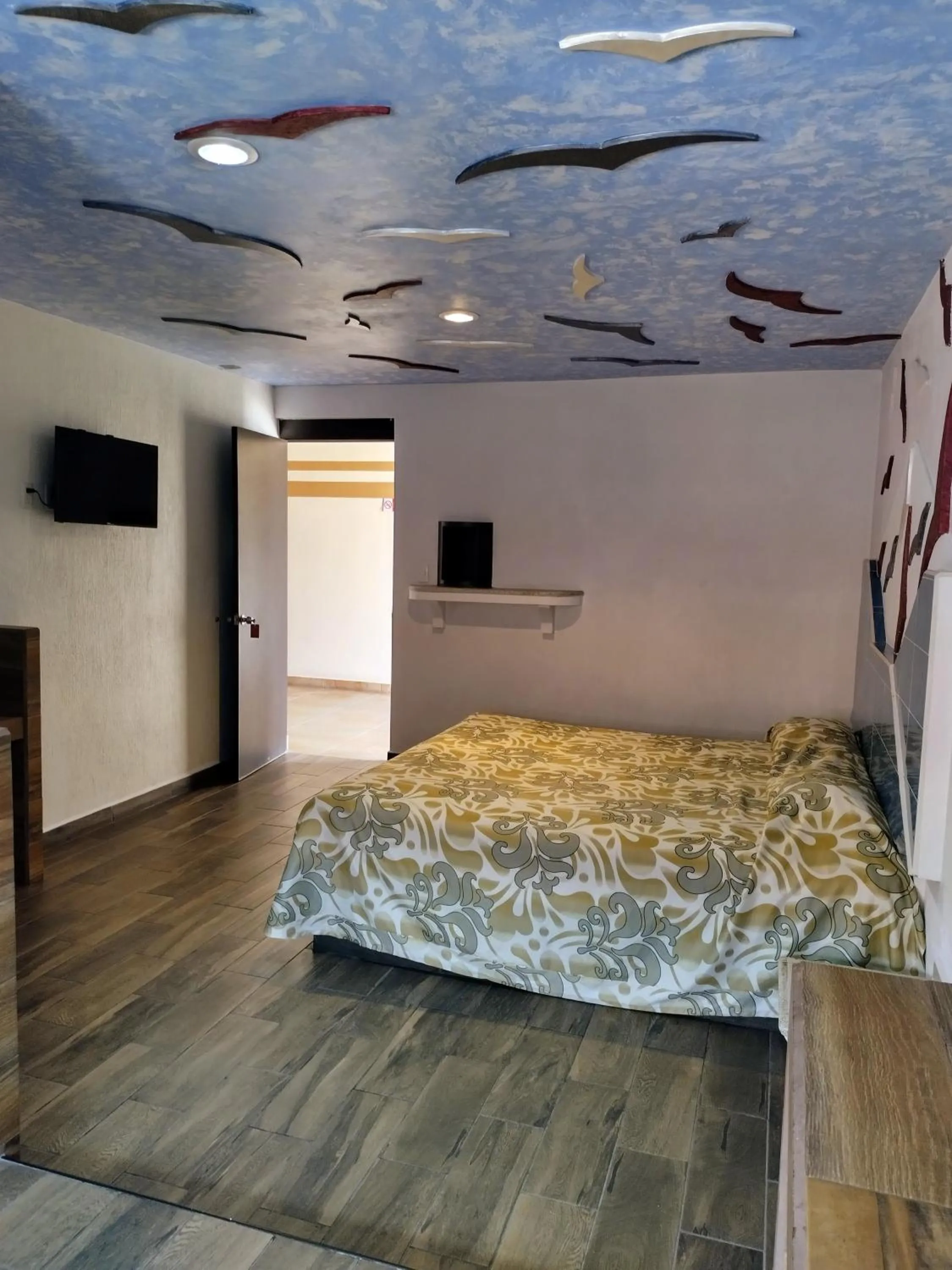 Property building, Bed in Hotel & Villas 7